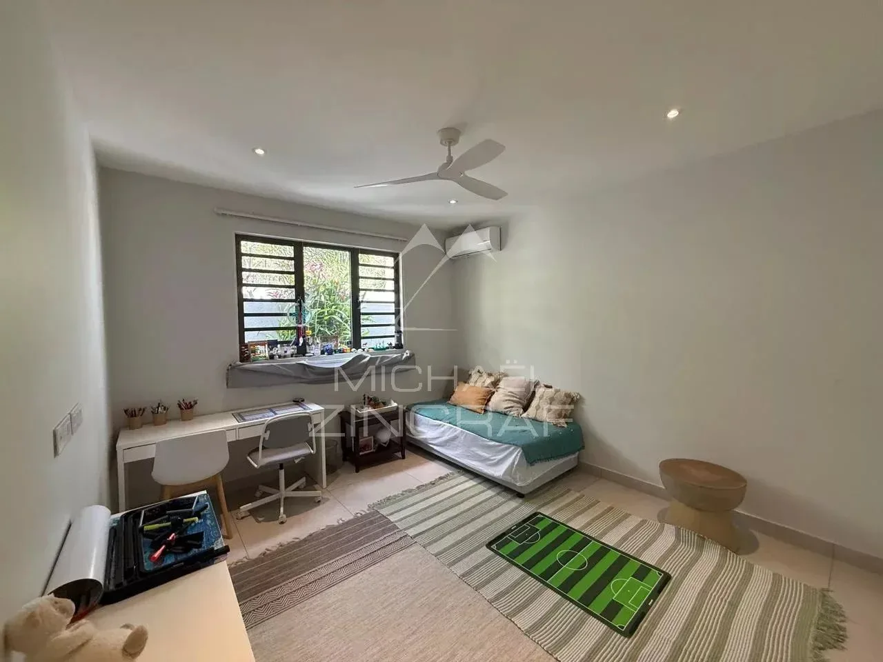 Elegant 4-Bedroom Villa with Private Pool in Forêt Daruty - 14