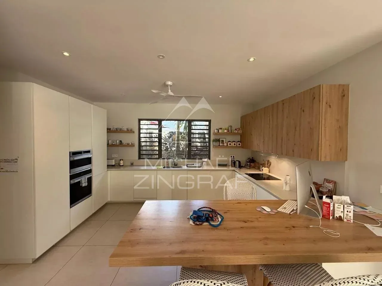 Elegant 4-Bedroom Villa with Private Pool in Forêt Daruty - 4