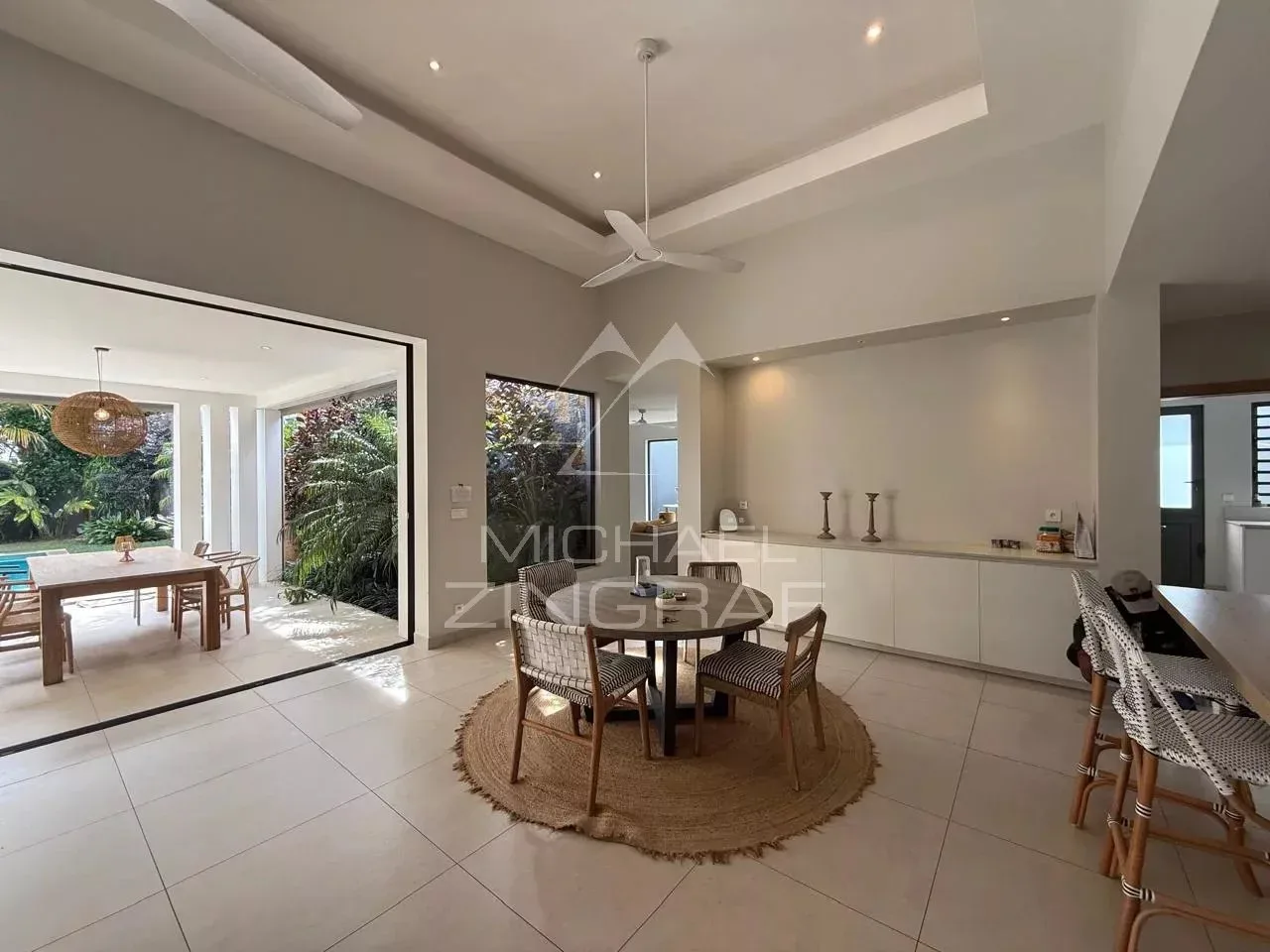 Elegant 4-Bedroom Villa with Private Pool in Forêt Daruty - 8