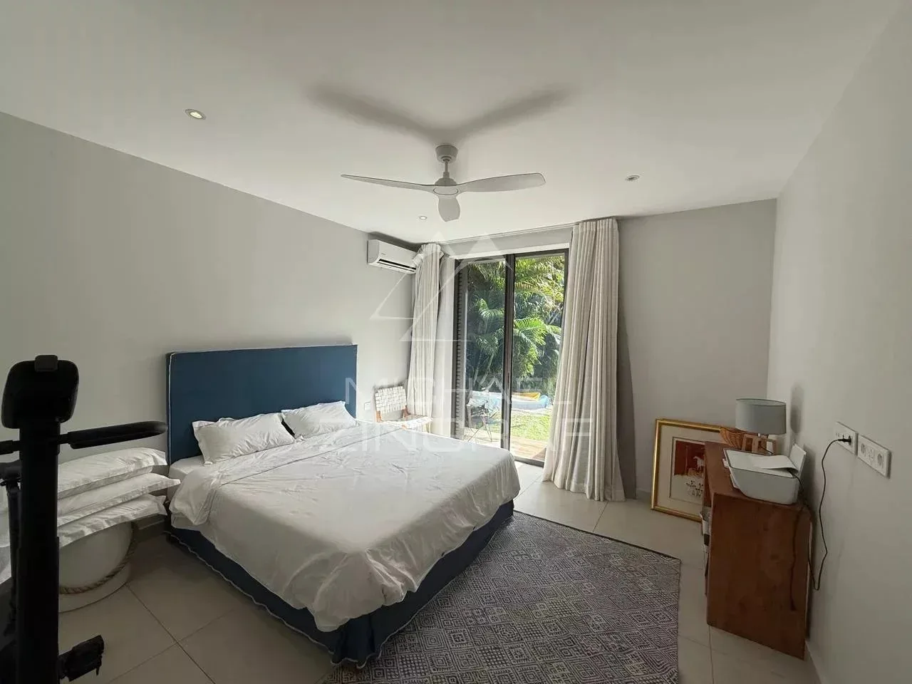 Elegant 4-Bedroom Villa with Private Pool in Forêt Daruty - 11