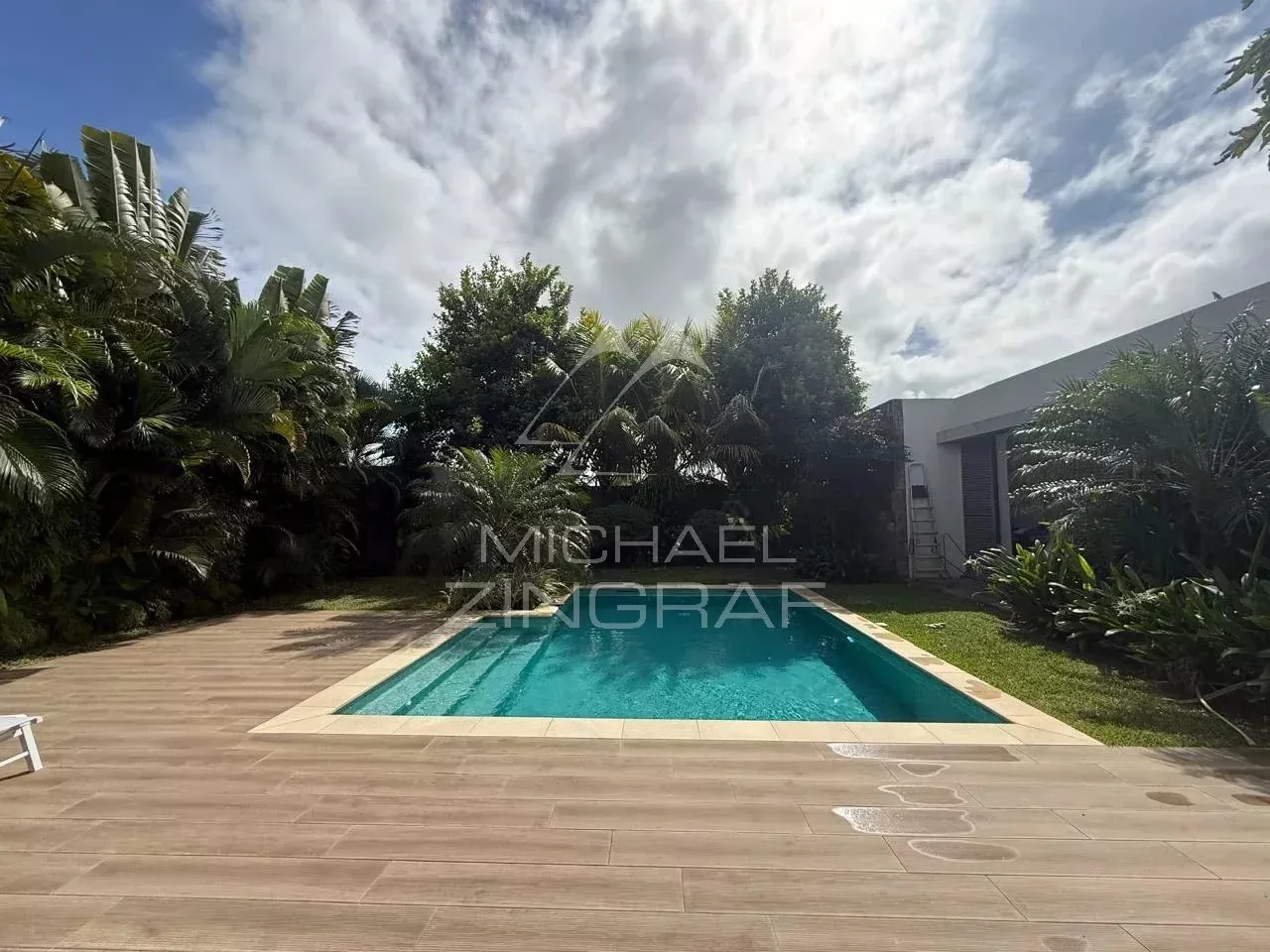 Elegant 4-Bedroom Villa with Private Pool in Forêt Daruty