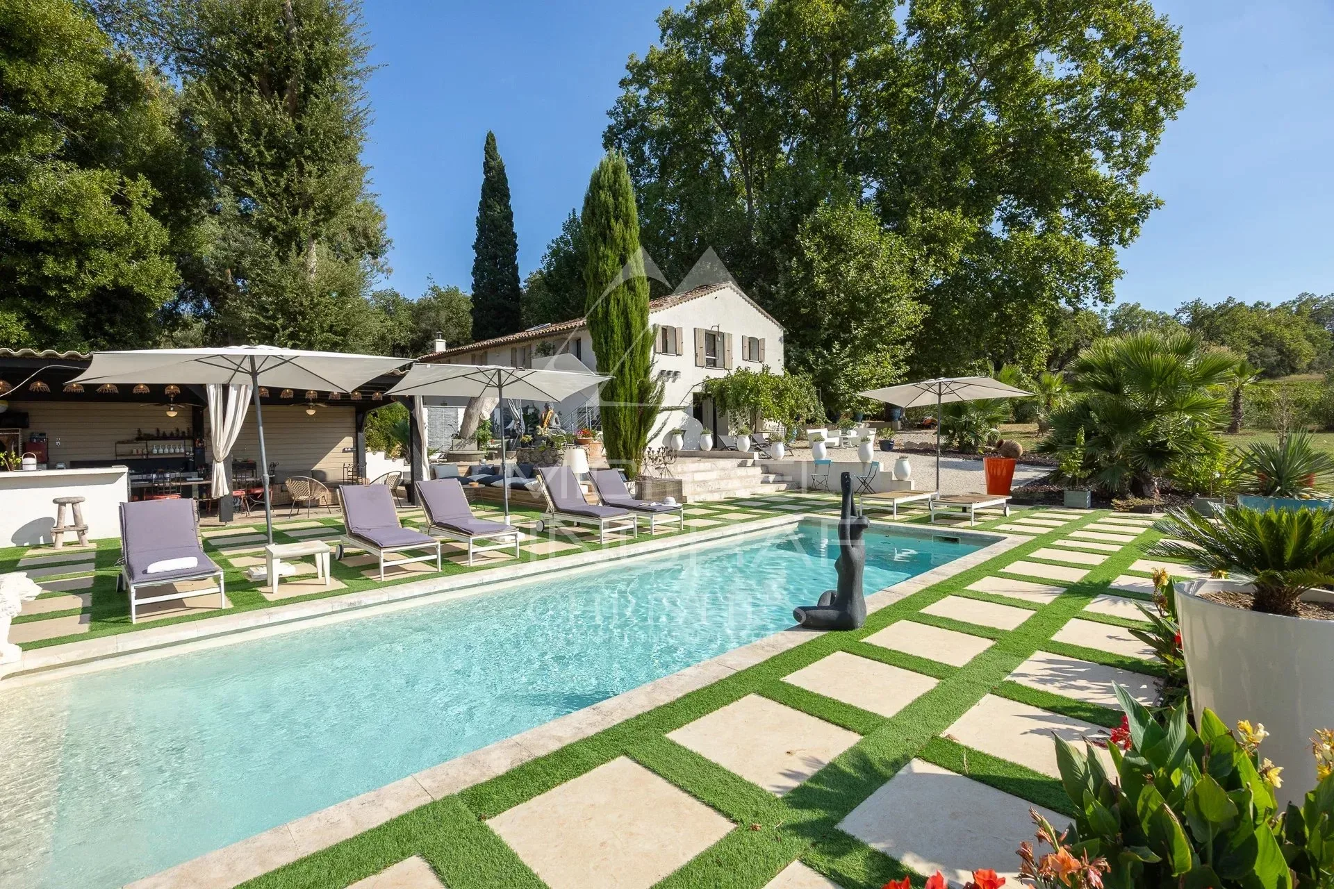 Demeure de caractère avec piscine, 1,3 ha et vue sur les vignobles - 2