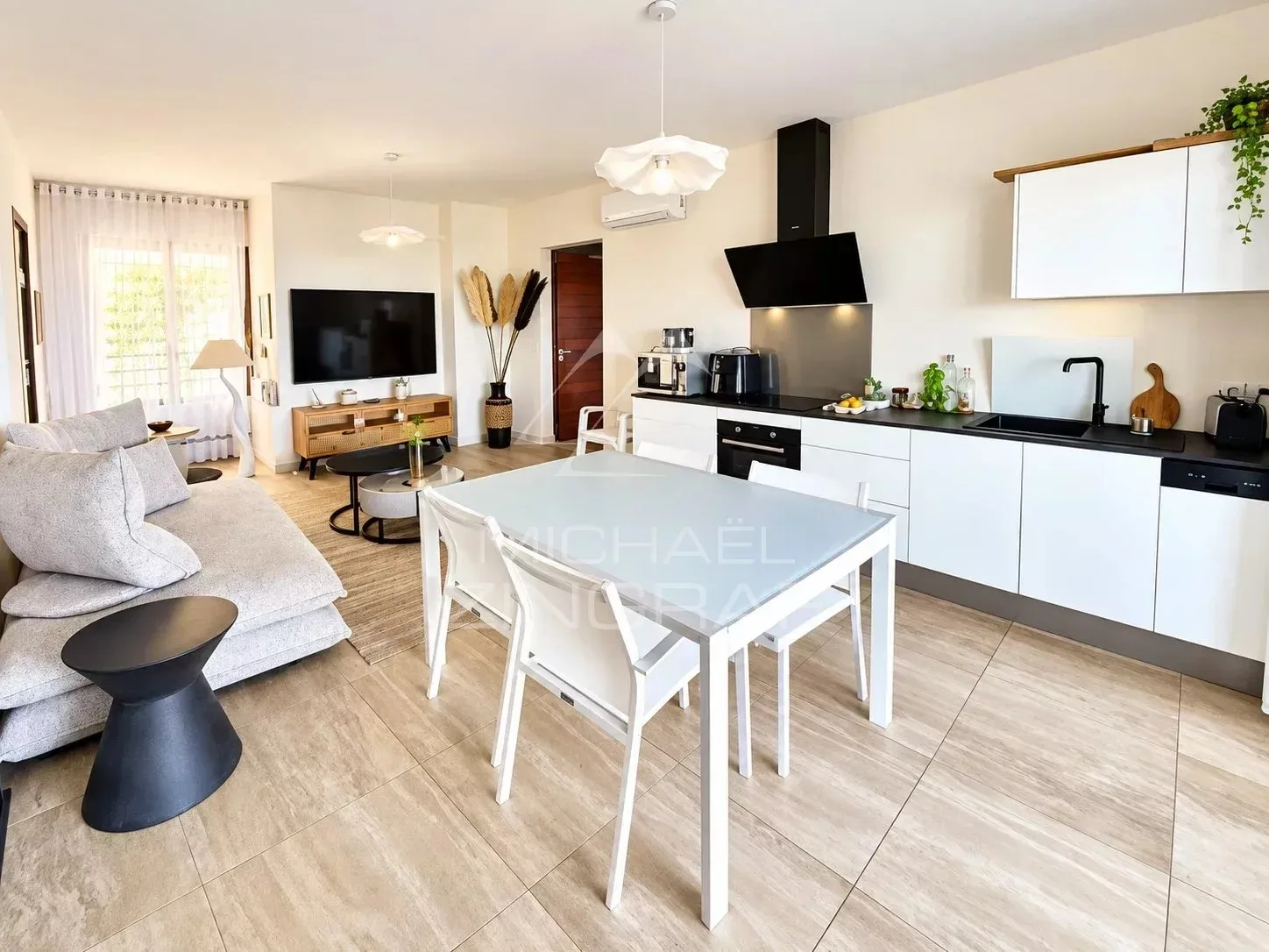 Appartement d’Exception avec Accès Direct au Lagon – Saint-Pierre - 11