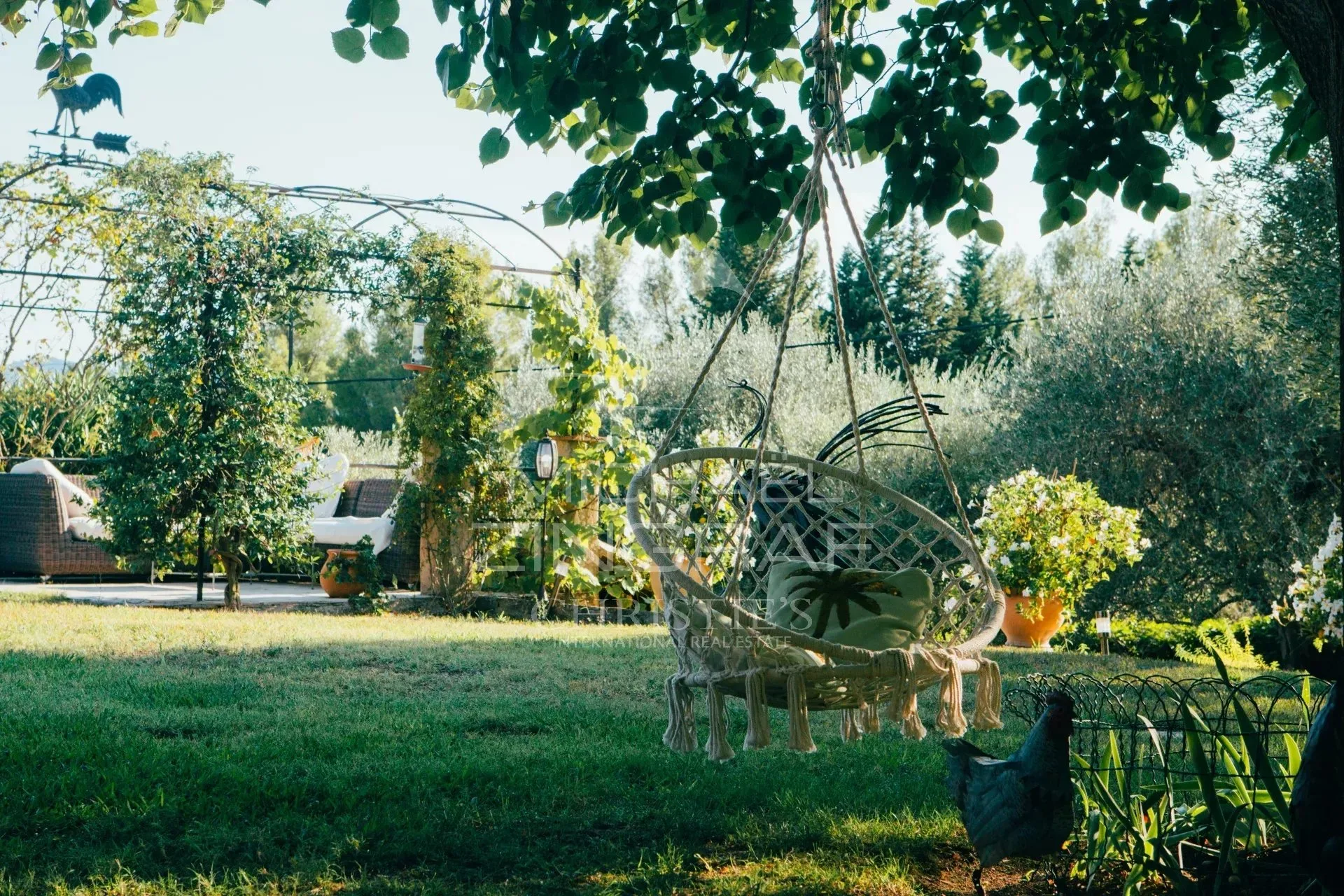 Villa Provençale d’Exception avec Vue Dégagée et Jardin de 4 375 m² à Plascassier - 16