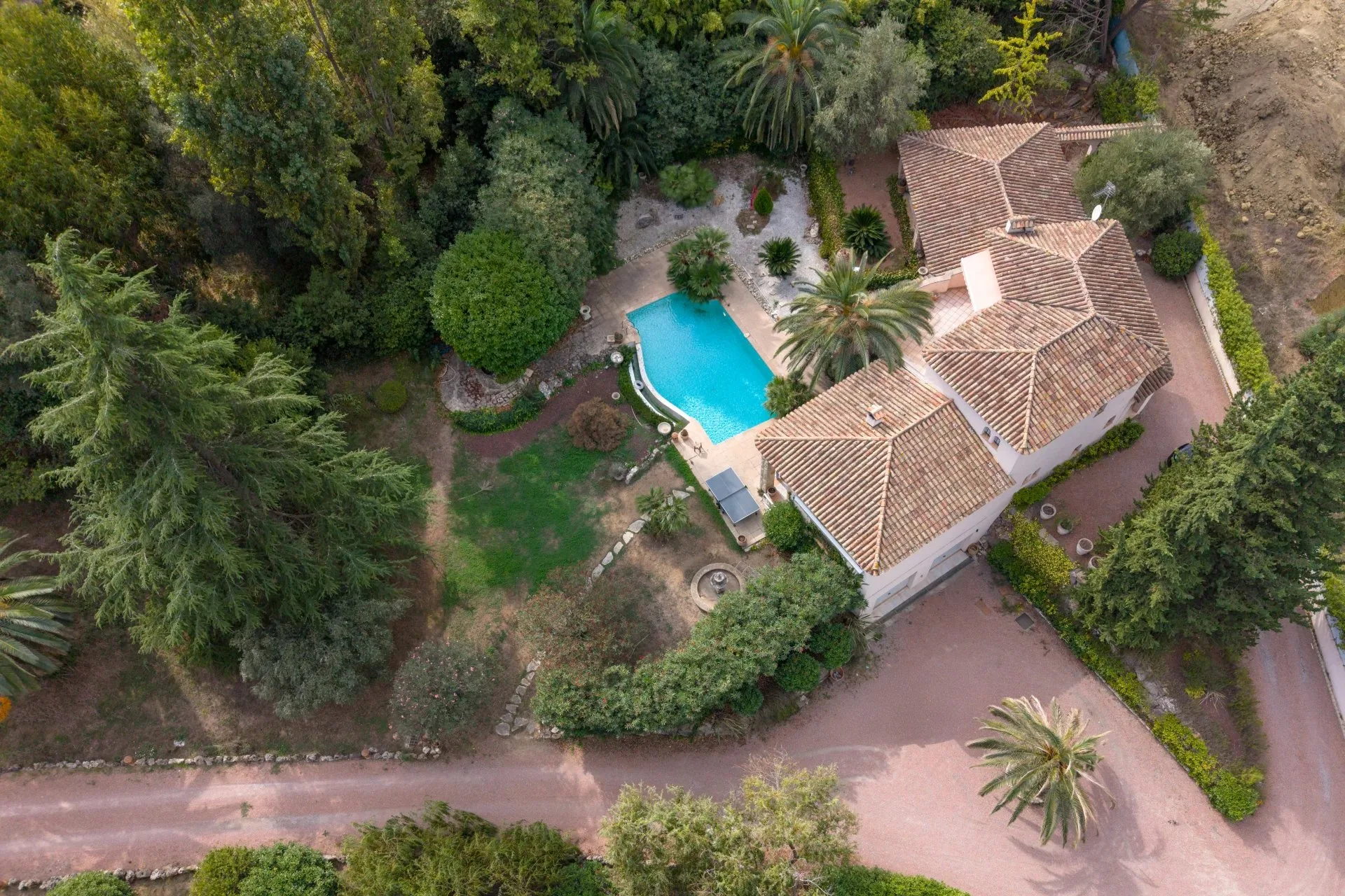 Mougins - Provençal villa on over half a hectare - 11