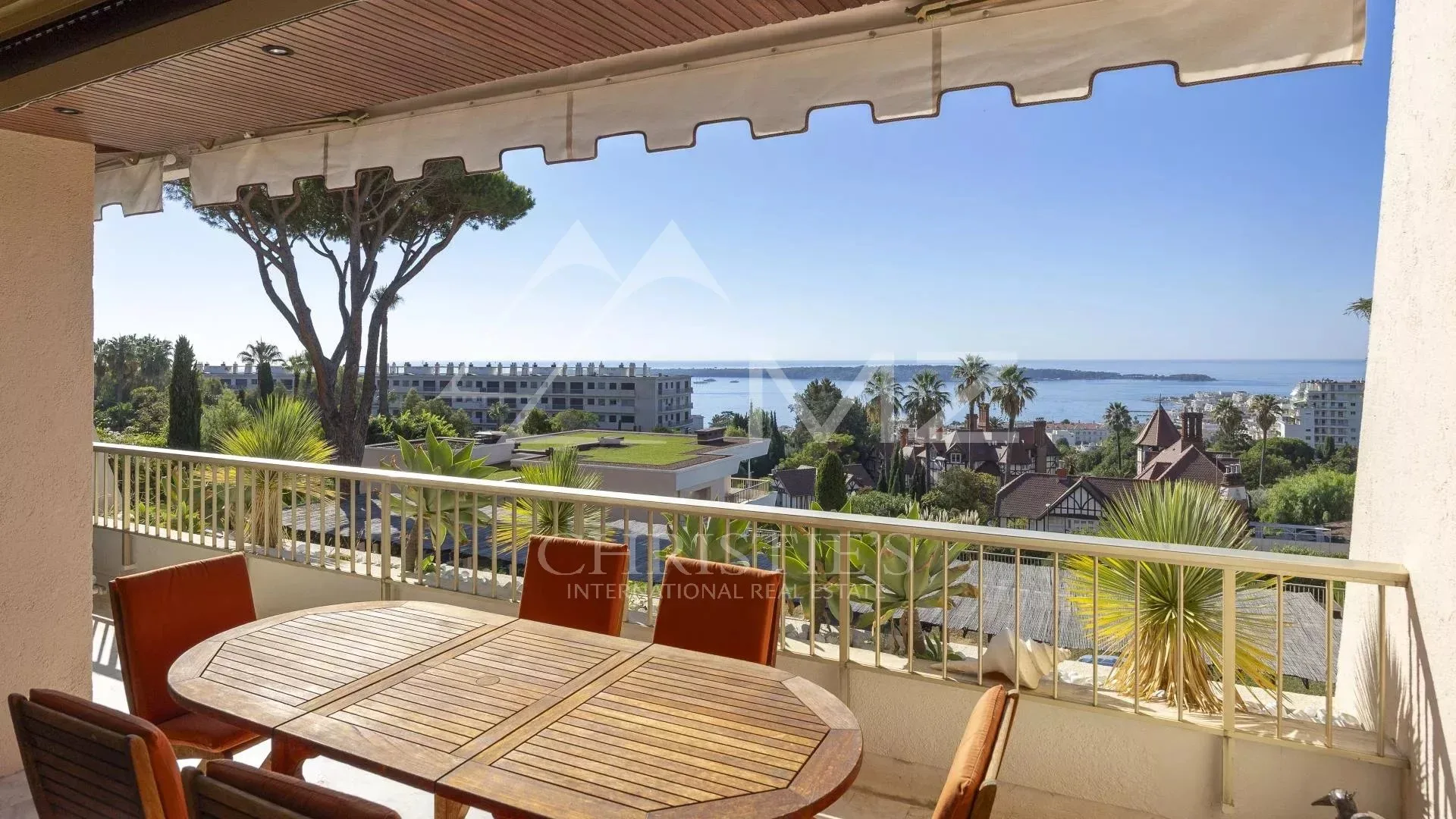EXCLUSIVITE: charmant 3 pièces à la vue mer panoramique