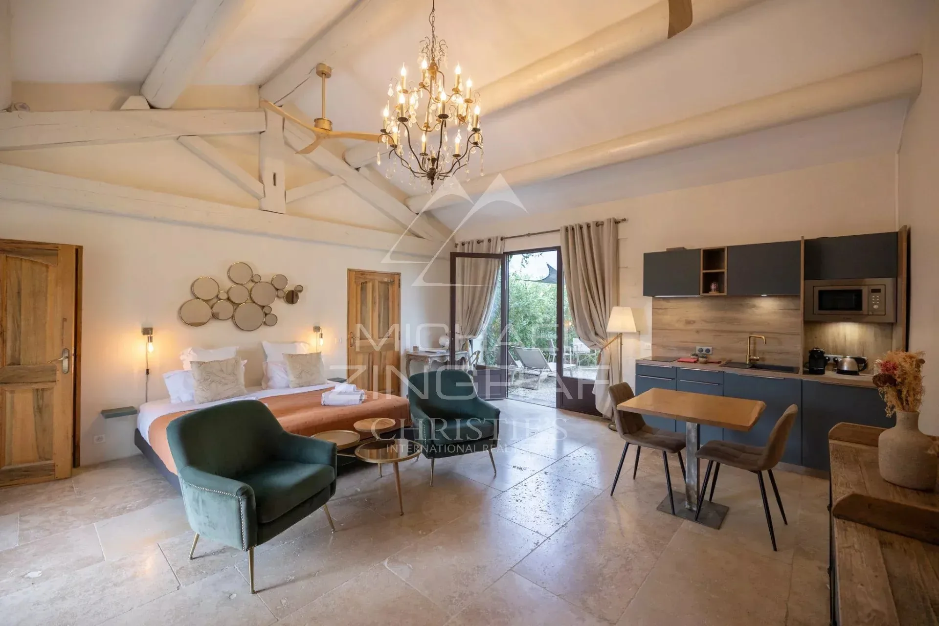 Oppède – Mas provençal de caractère avec gîtes, chambres d'hôtes et vues sur le Luberon - 9