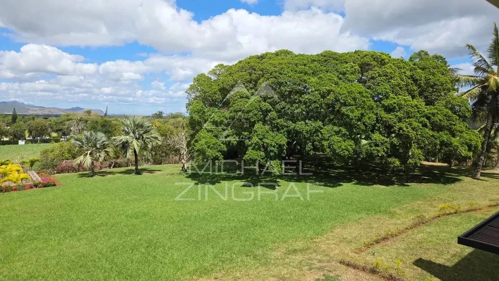 Contemporary 4 bedrooms Apartment – Belle Vue - 16