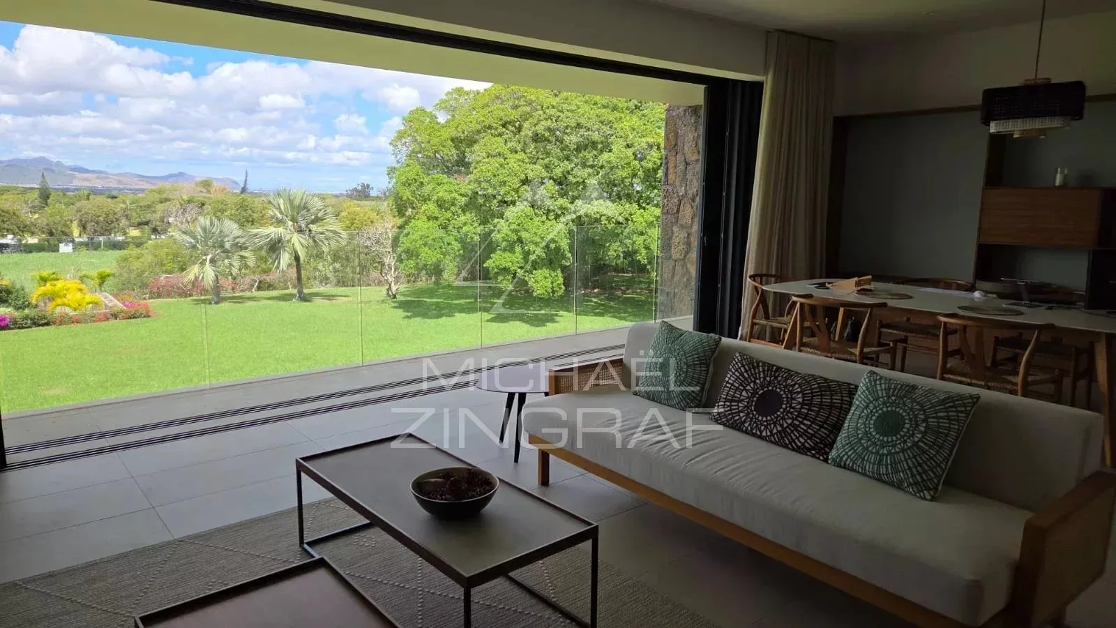 Contemporary 4 bedrooms Apartment – Belle Vue - 17