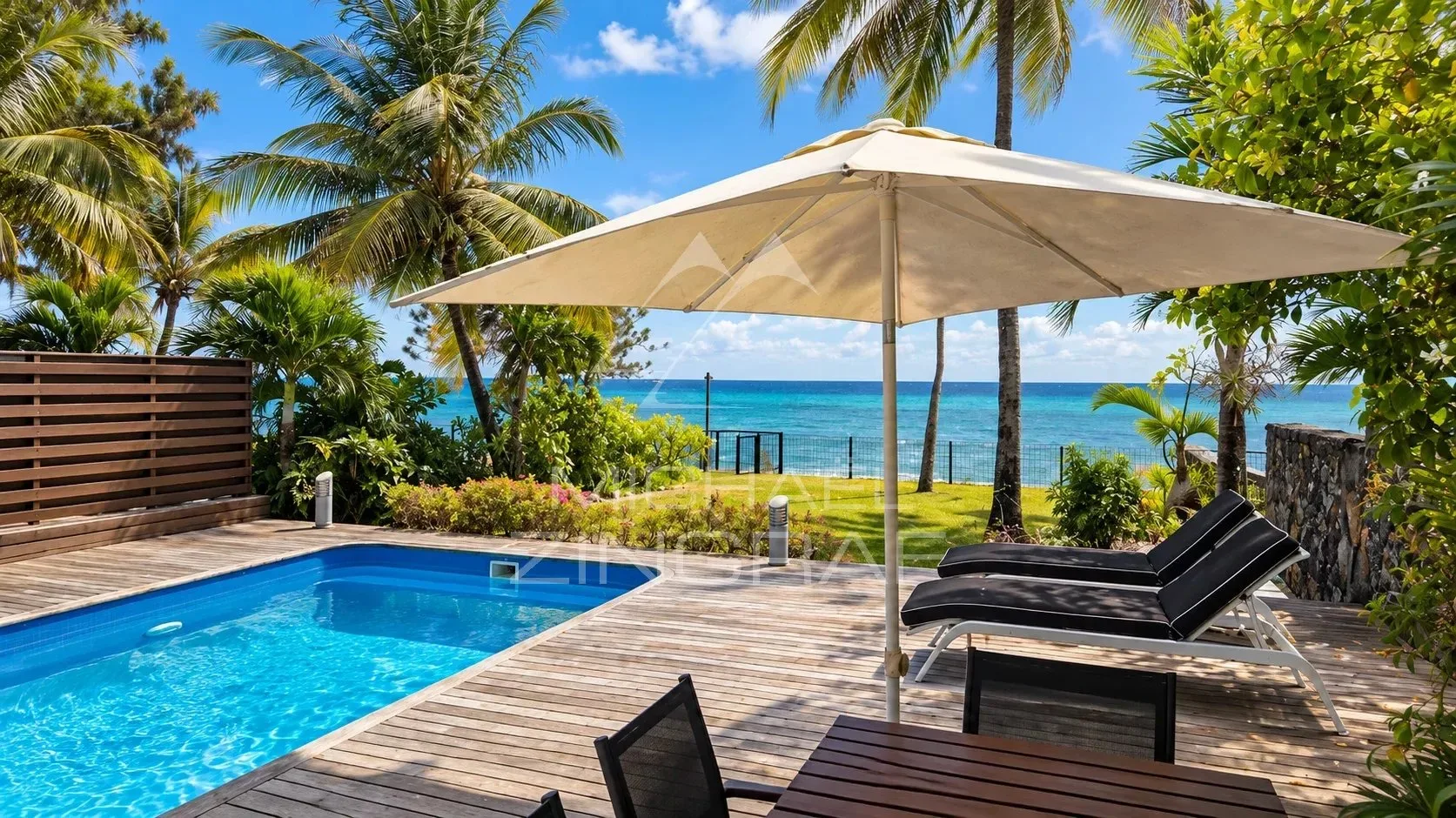 Villa am Wasser in Pointe Aux Canonniers