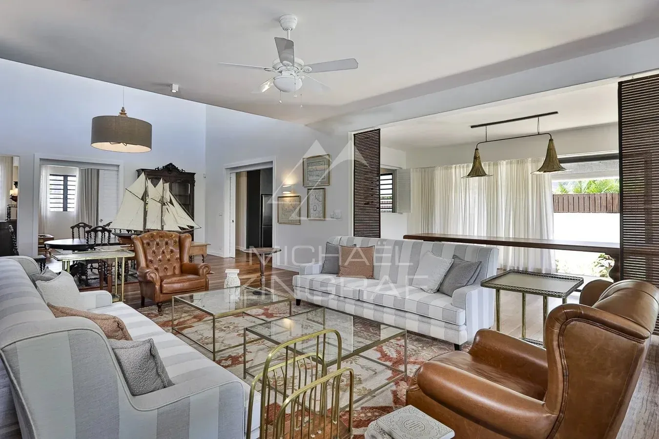 Villa de prestige avec piscine et ponton privatif privée et accès à la mer – Azuri - 9