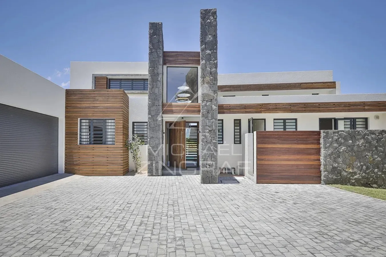 Villa de prestige avec piscine et ponton privatif privée et accès à la mer – Azuri - 34