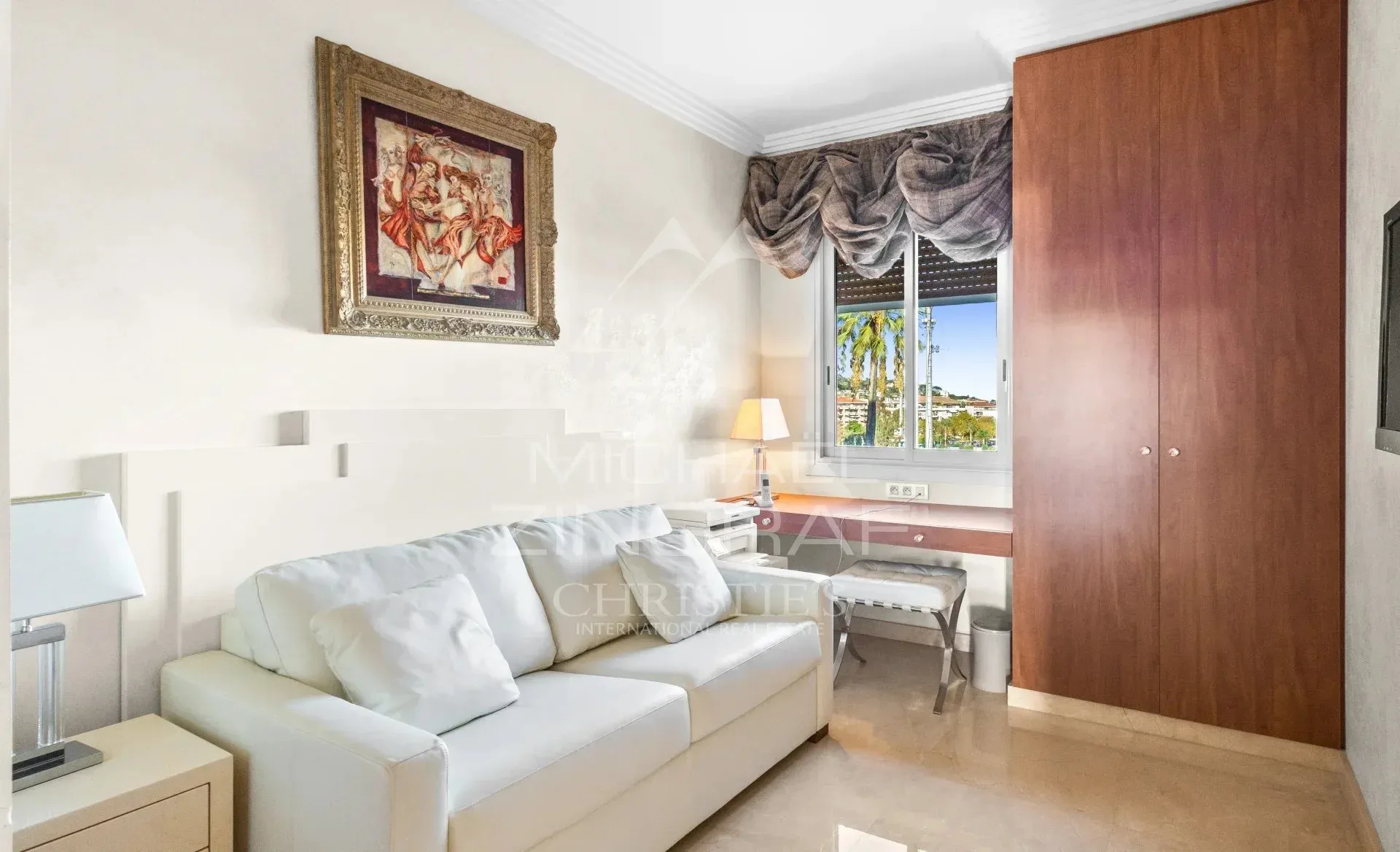 Cannes - Croisette - Prestigieux 4 pièces de 117m2 avec terrasses face à la mer - 18
