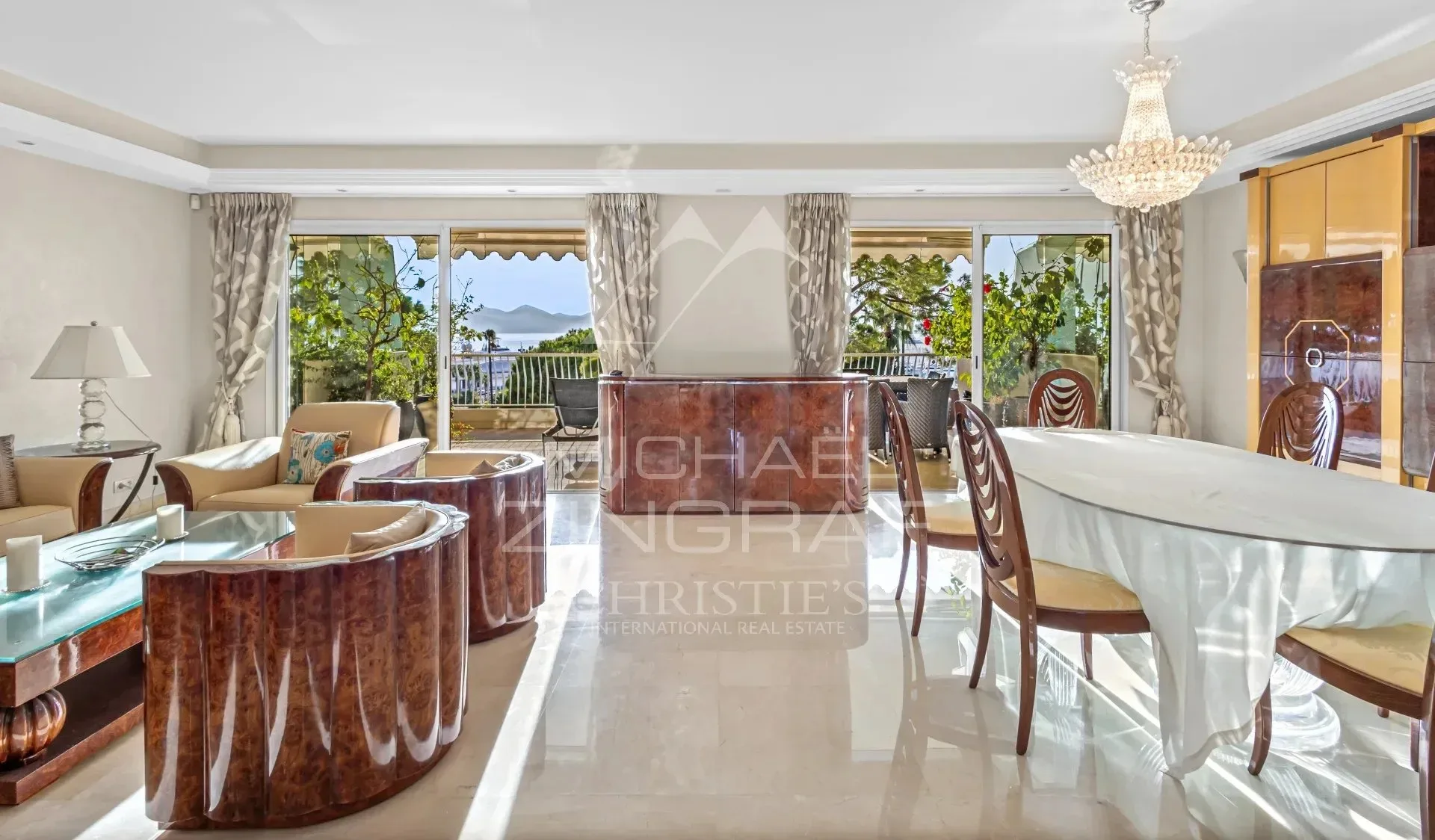 Cannes - Croisette - Prestigieux 4 pièces de 117m2 avec terrasses face à la mer - 4