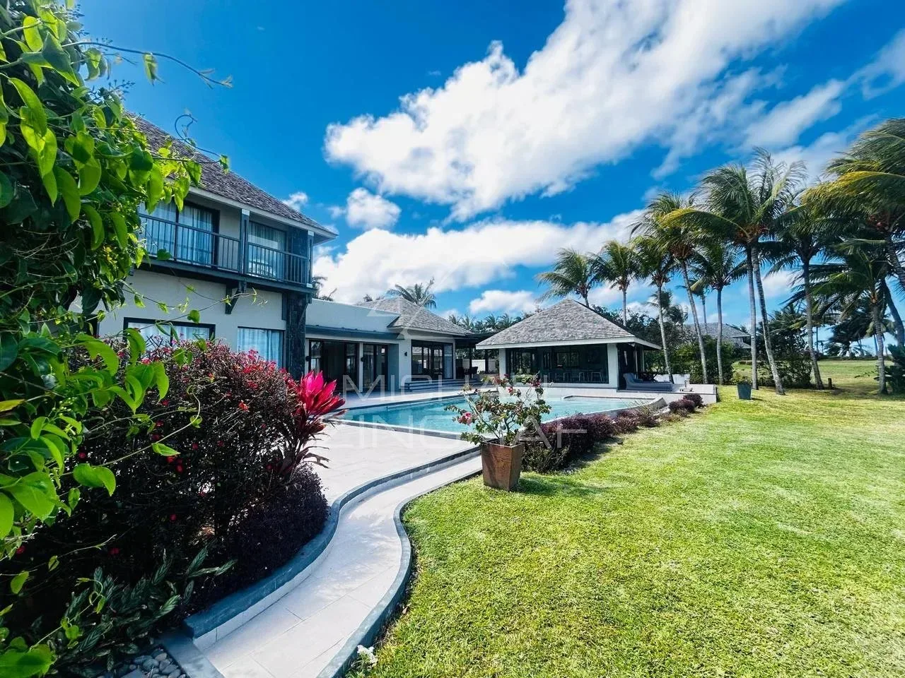 Villa d’Exception Face au Golf et au Lagon – Anahita