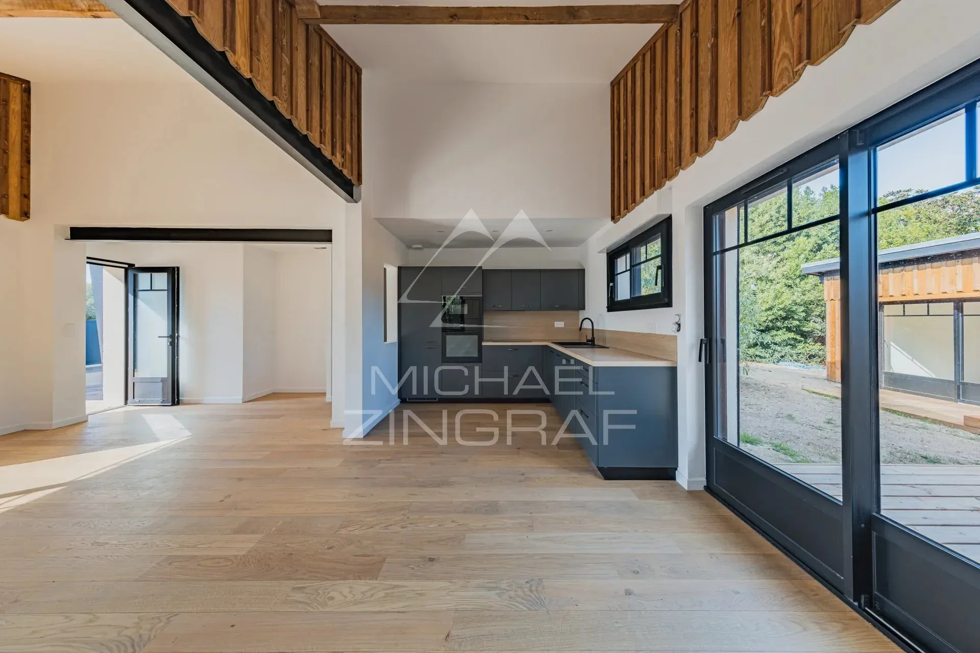 LA HUME – ELEGANTE, RENOVIERTE VILLA MIT POOL UND SEPARATEM GÄSTEHAUS - 9