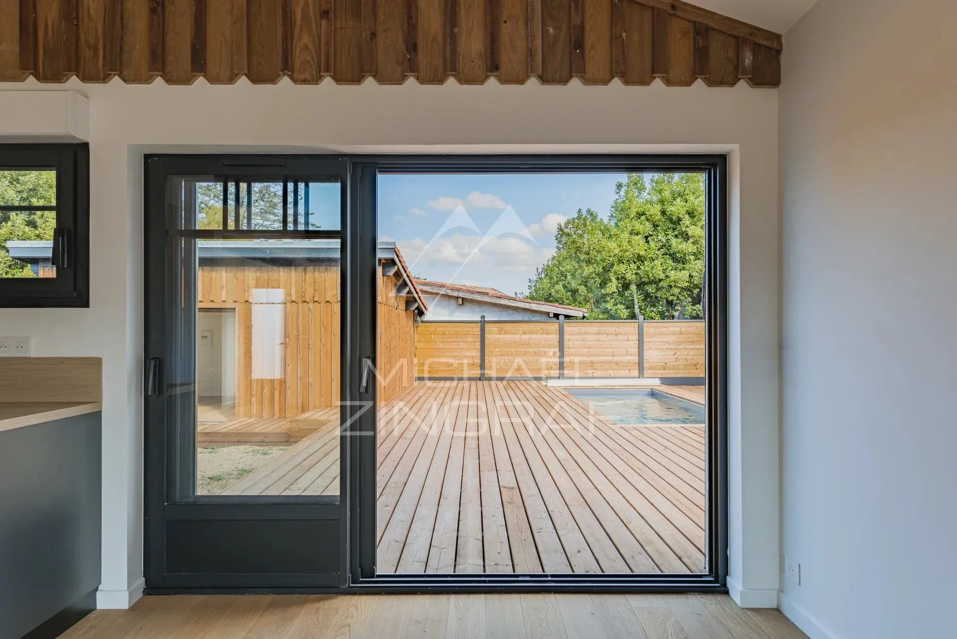 LA HUME – ELEGANTE, RENOVIERTE VILLA MIT POOL UND SEPARATEM GÄSTEHAUS - 11