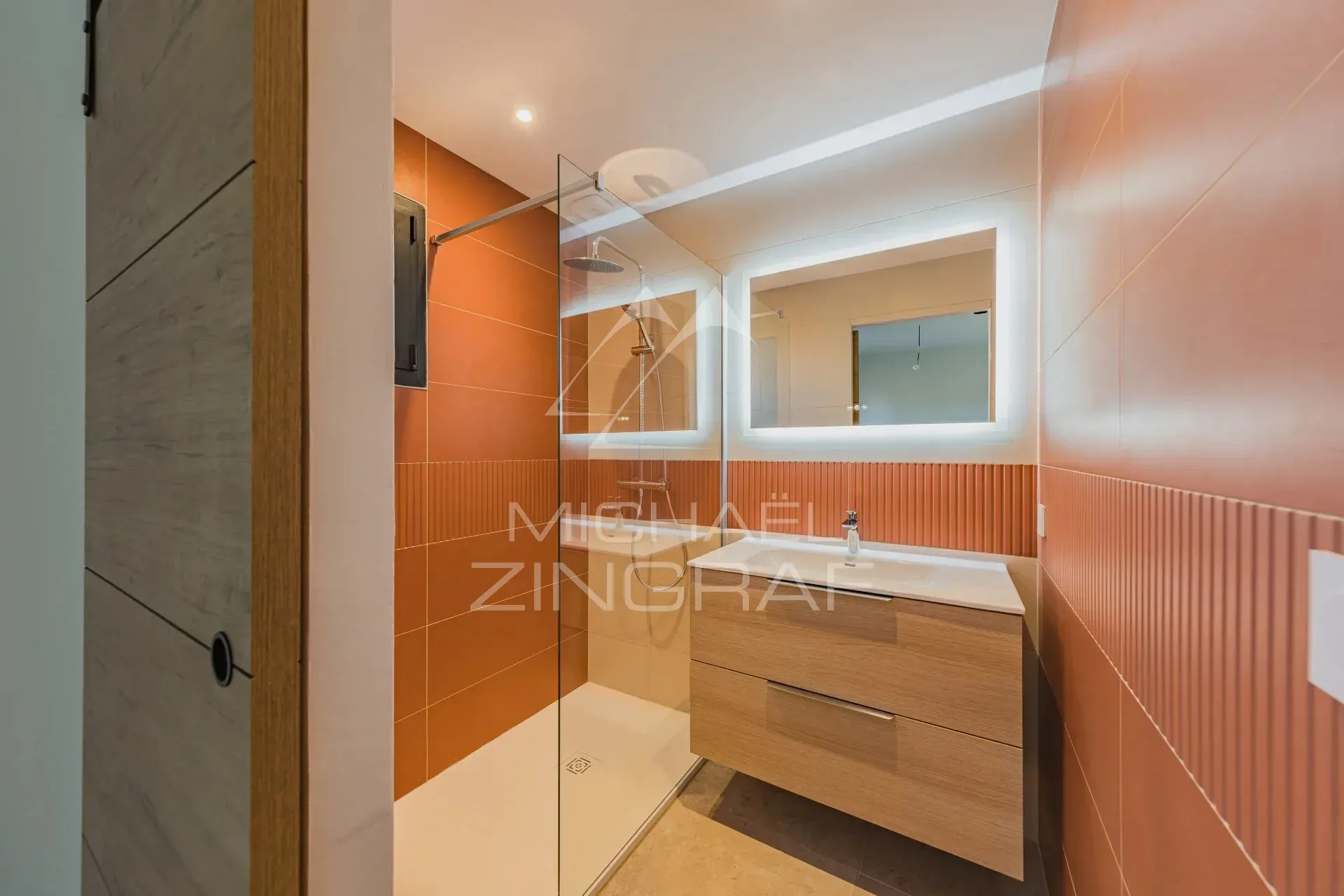 LA HUME – ELEGANTE, RENOVIERTE VILLA MIT POOL UND SEPARATEM GÄSTEHAUS - 12