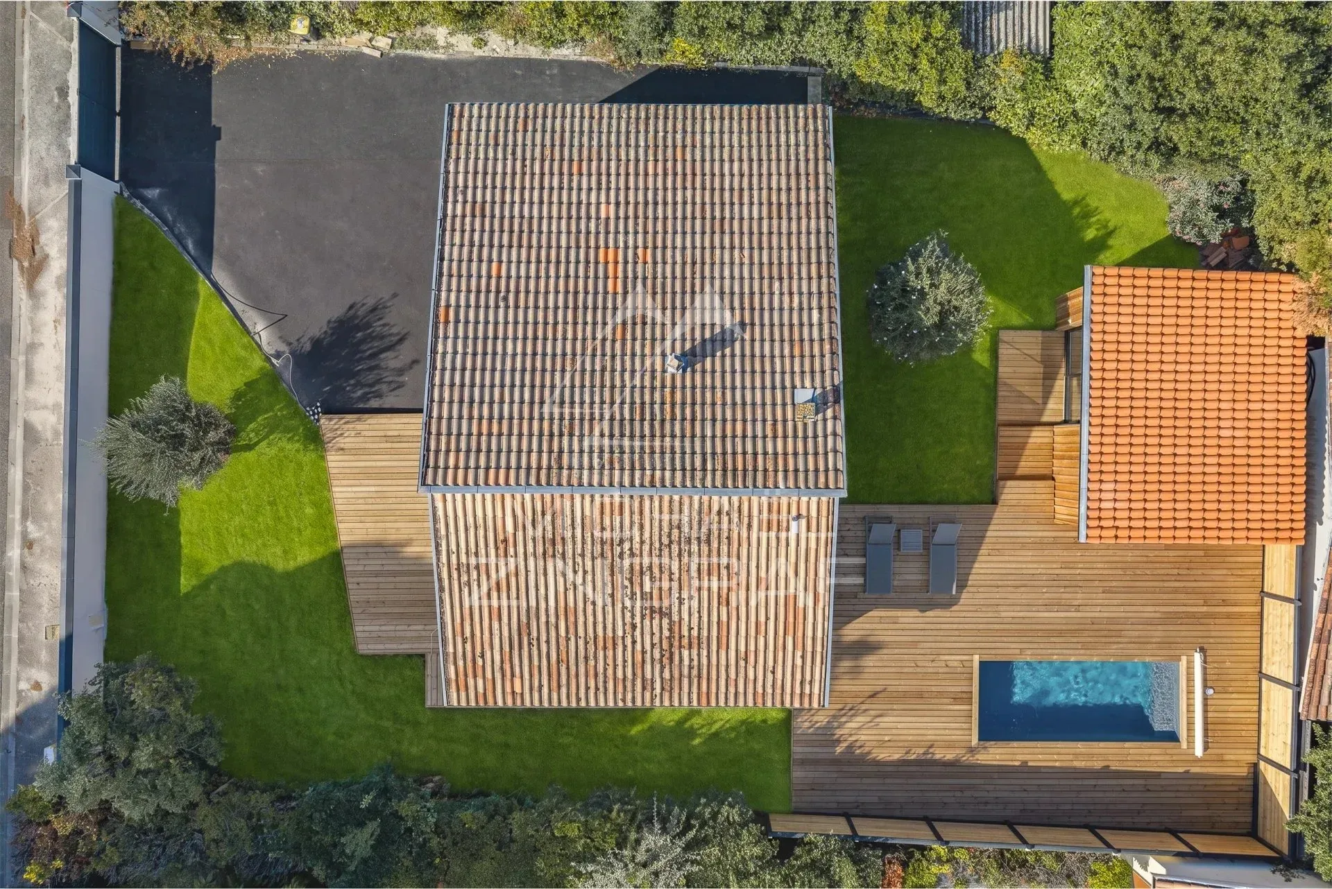 LA HUME – ELEGANTE, RENOVIERTE VILLA MIT POOL UND SEPARATEM GÄSTEHAUS - 21