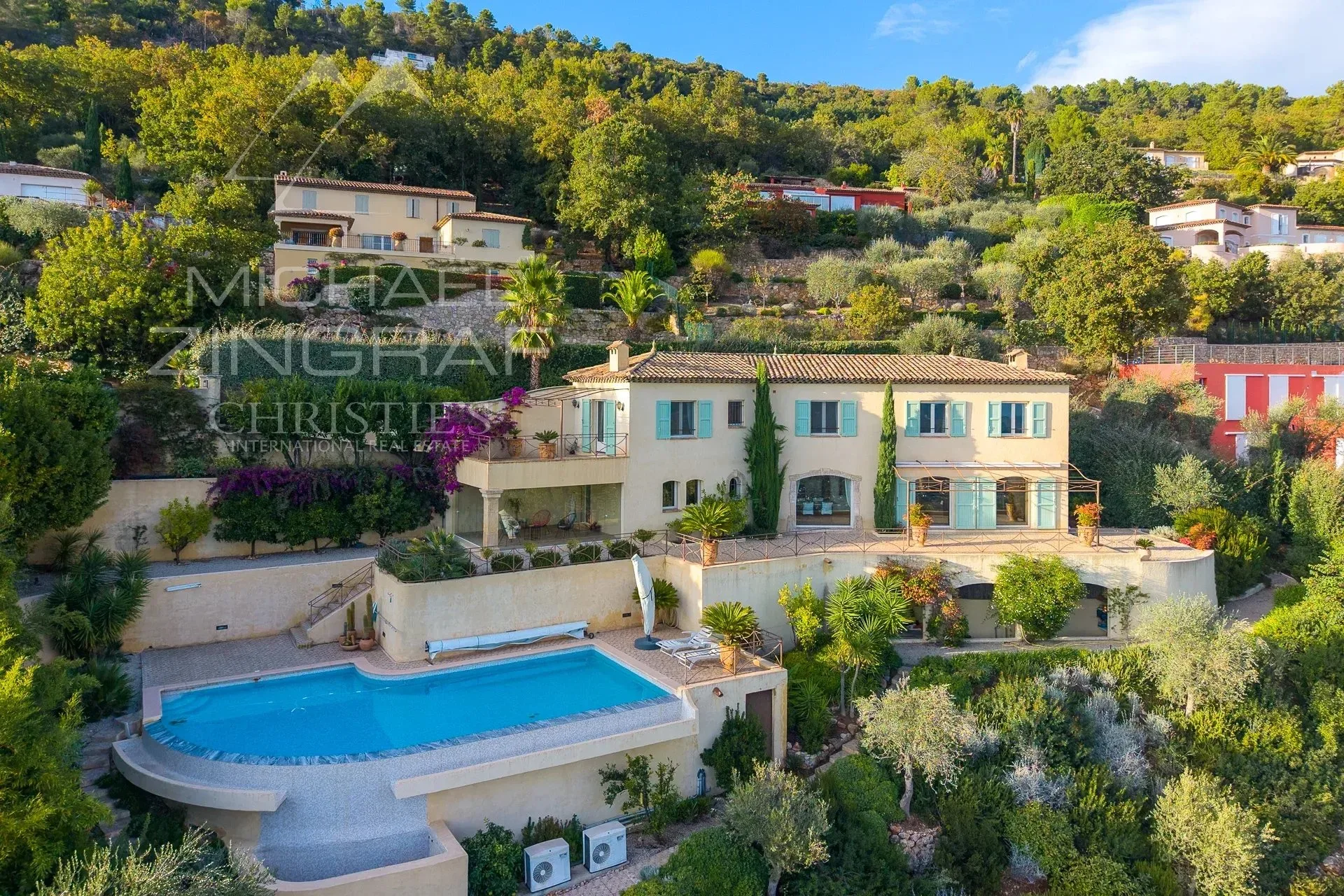 Propriété avec parc paysagé et vue mer  Panoramique