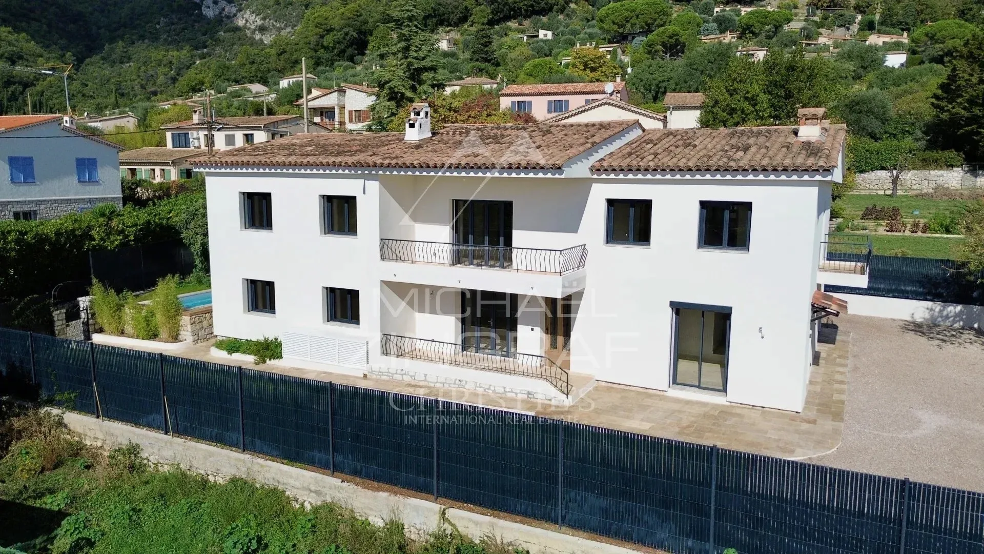 Propriété provençale rénovée à deux pas du village de Tourrettes-sur-Loup