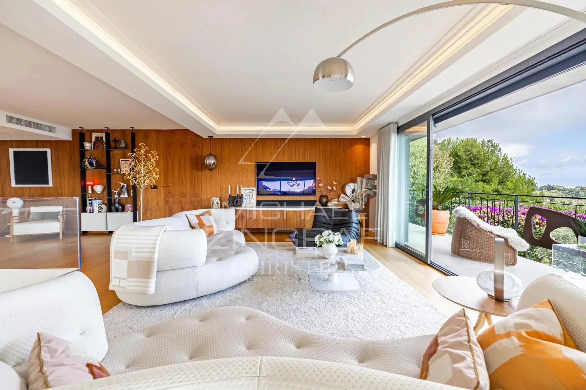 VILLA CONTEMPORAINE D’EXCEPTION AVEC ROOFTOP ET VUE PANORAMIQUE SUR LA RADE - 14