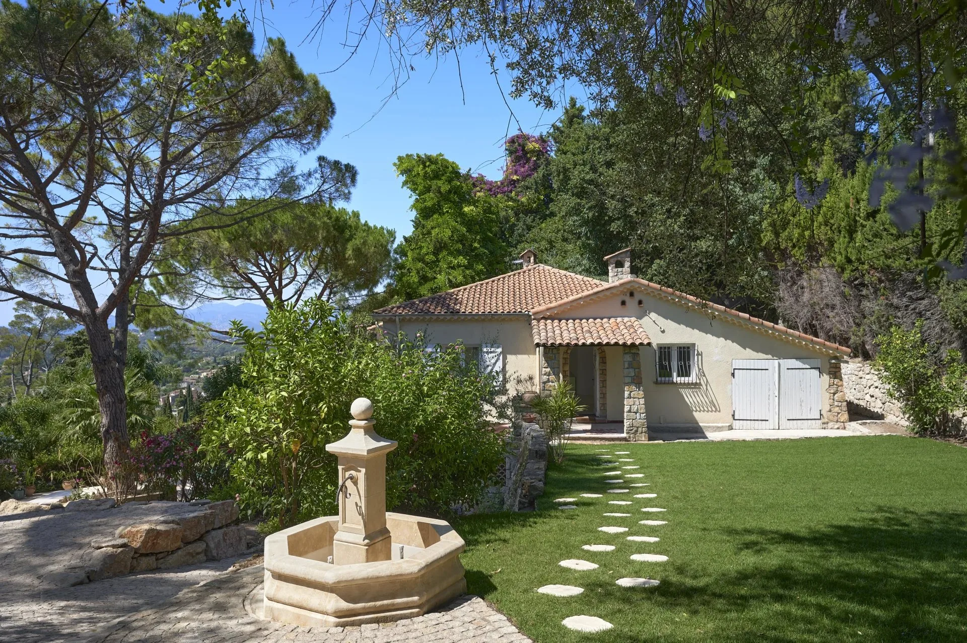 Mougins – Charmante Villa in fußläufiger Entfernung zu den Geschäften - 12