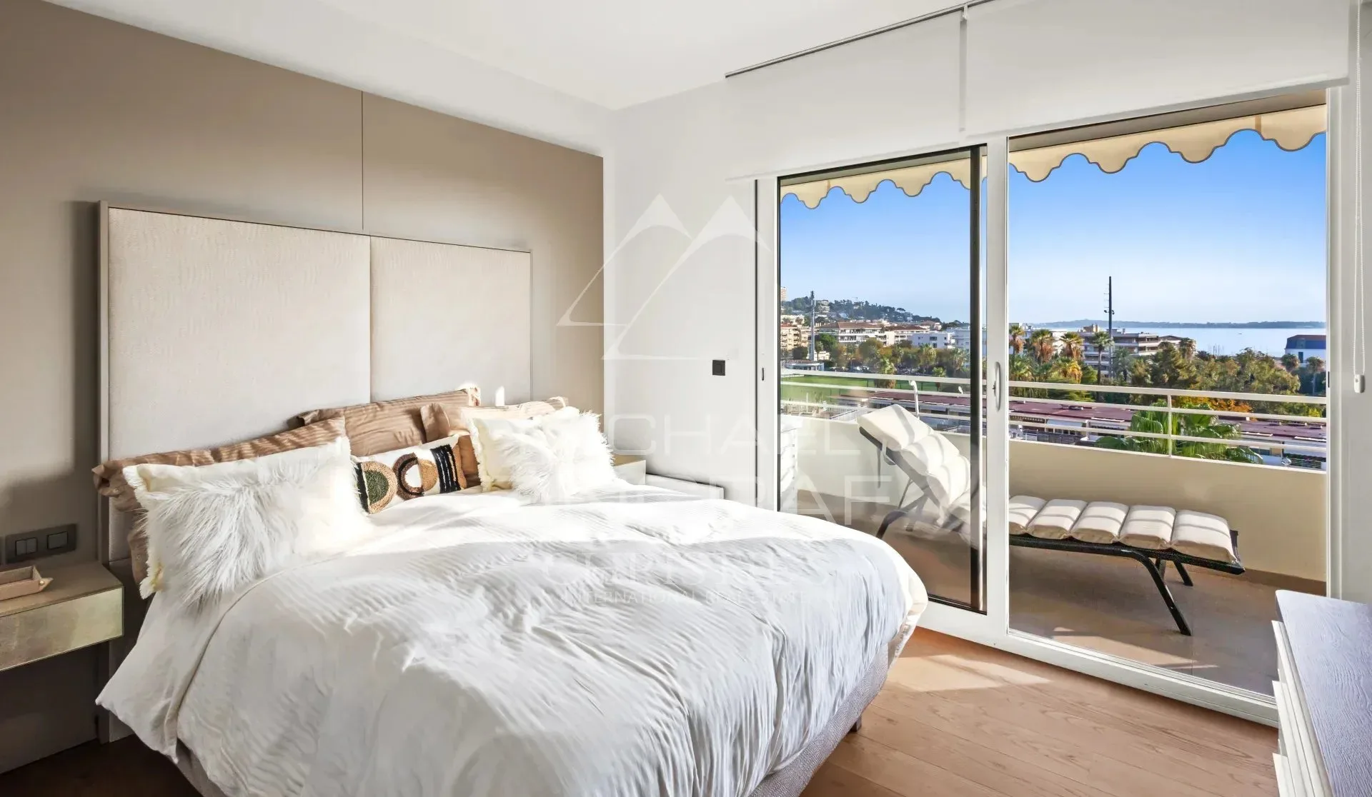 Cannes – Croisette – Élégant 3 pièces rénové avec terrasses et vue mer - 10