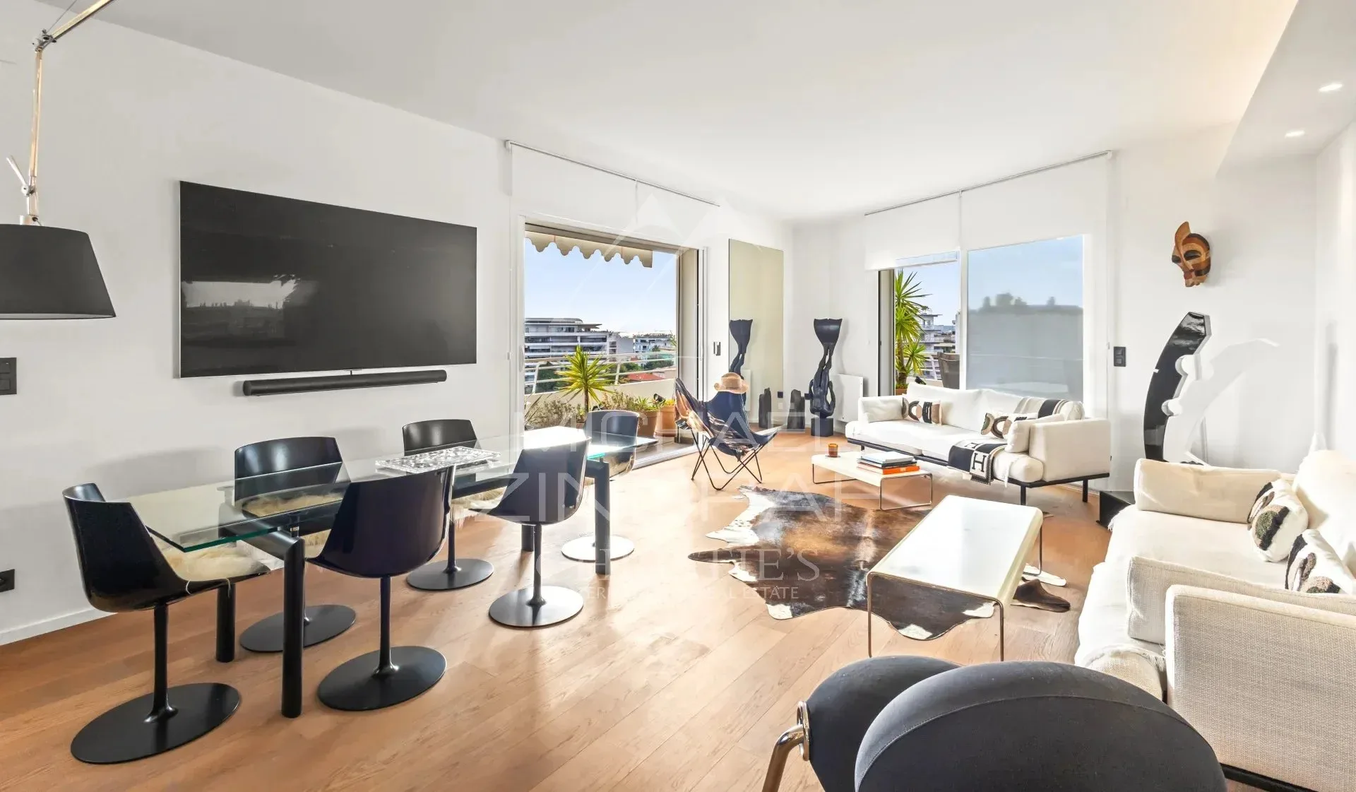 Cannes – Croisette – Élégant 3 pièces rénové avec terrasses et vue mer - 3