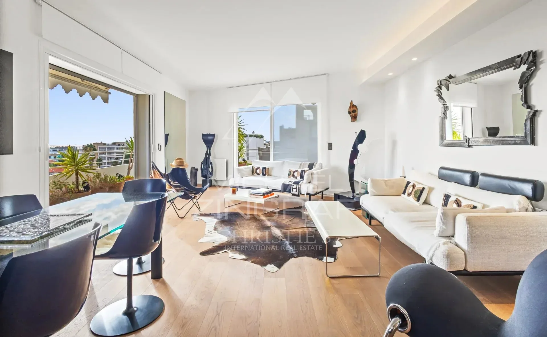 Cannes – Croisette – Élégant 3 pièces rénové avec terrasses et vue mer - 7