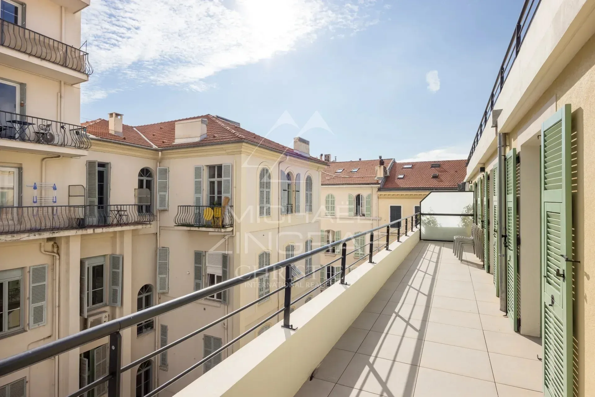EXCLUSIVITÉ – NICE CENTRE / À PROXIMITÉ DU CARRÉ D’OR | 3 PIÈCES – 78 M² – ÉTAGE ÉLEVÉ - 12