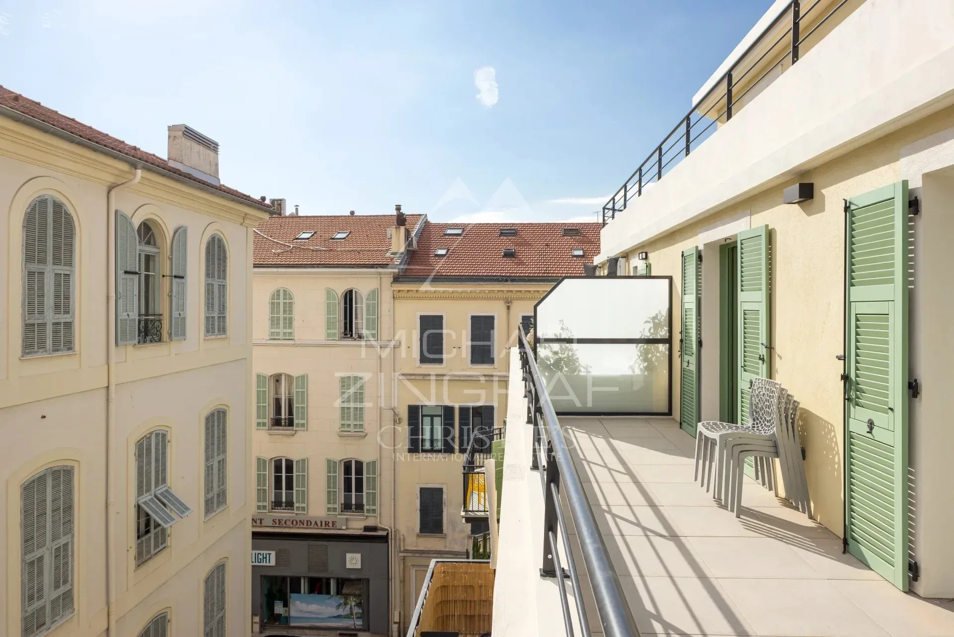 EXCLUSIVITÉ – NICE CENTRE / À PROXIMITÉ DU CARRÉ D’OR | 3 PIÈCES – 78 M² – ÉTAGE ÉLEVÉ - 10