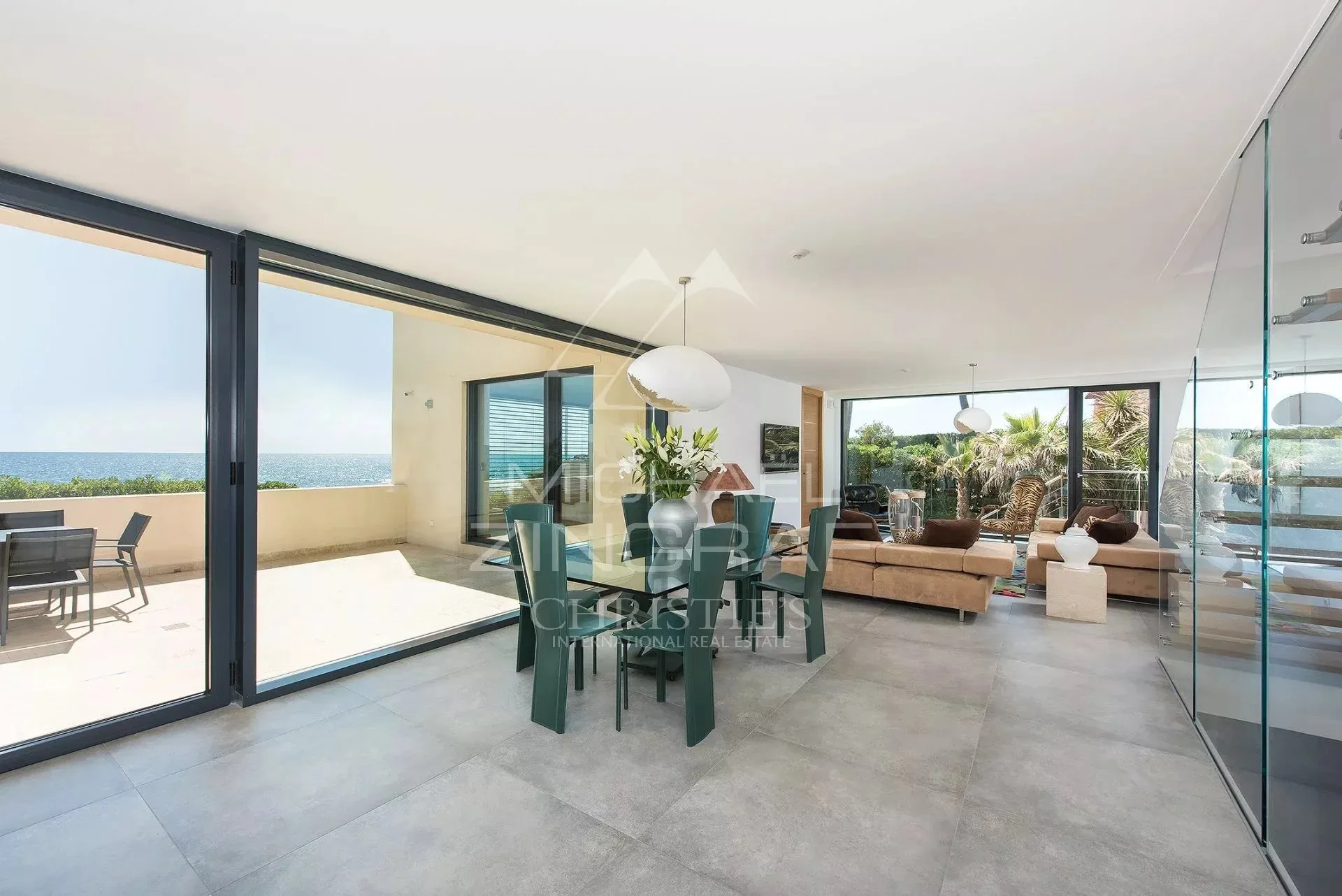 Proche Cannes - Villa moderne pieds dans l'eau - 6