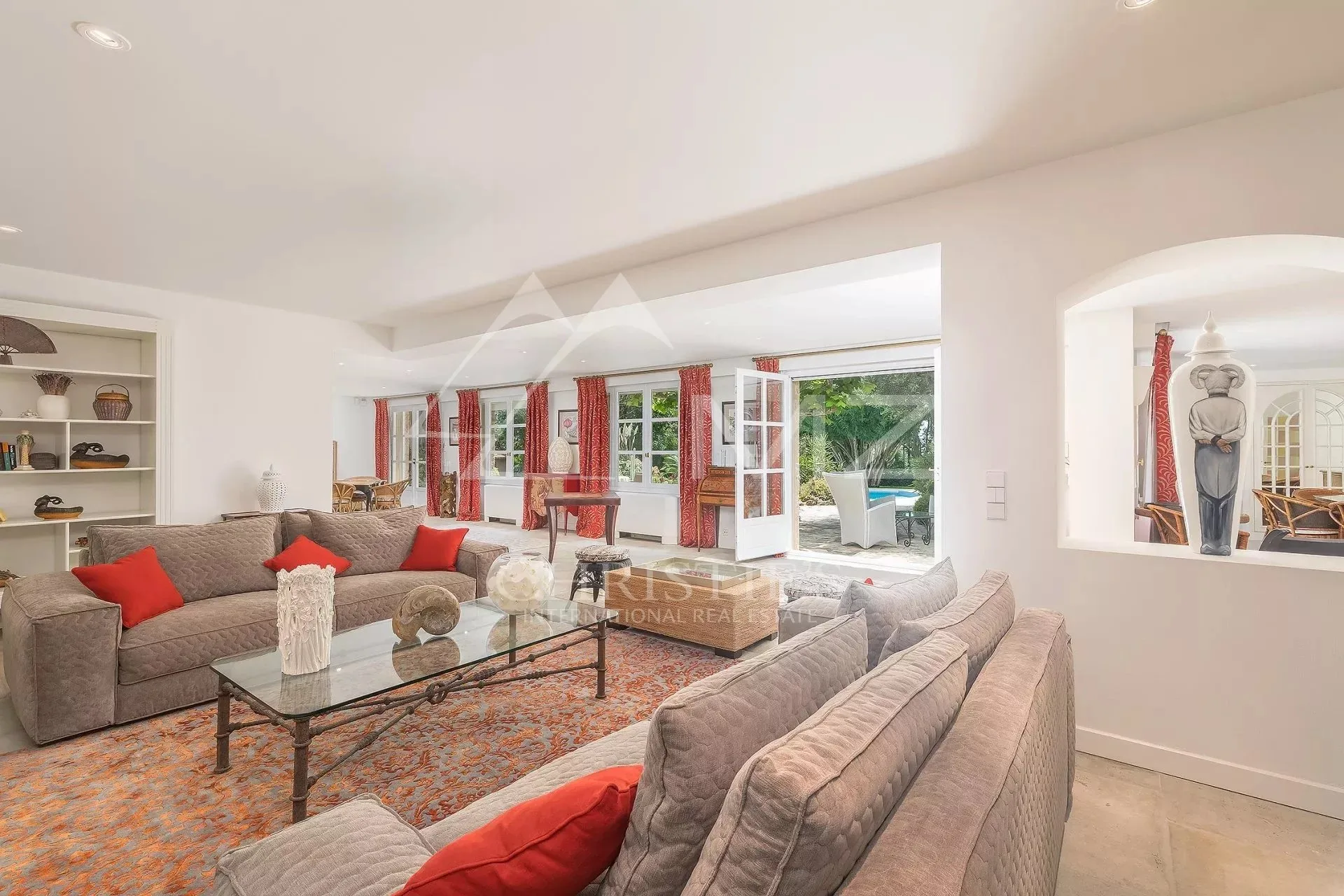 Demeure provençale nichée au cœur d'un domaine privé - Antibes - 5