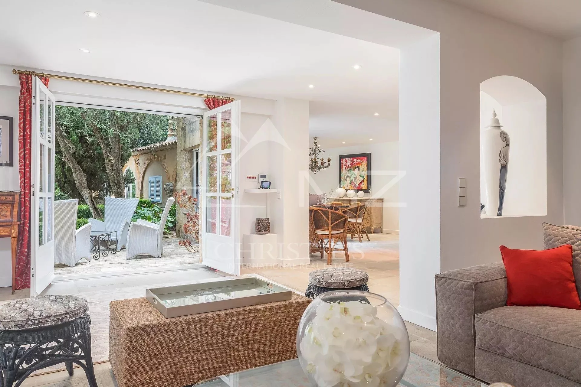 Demeure provençale nichée au cœur d'un domaine privé - Antibes - 6