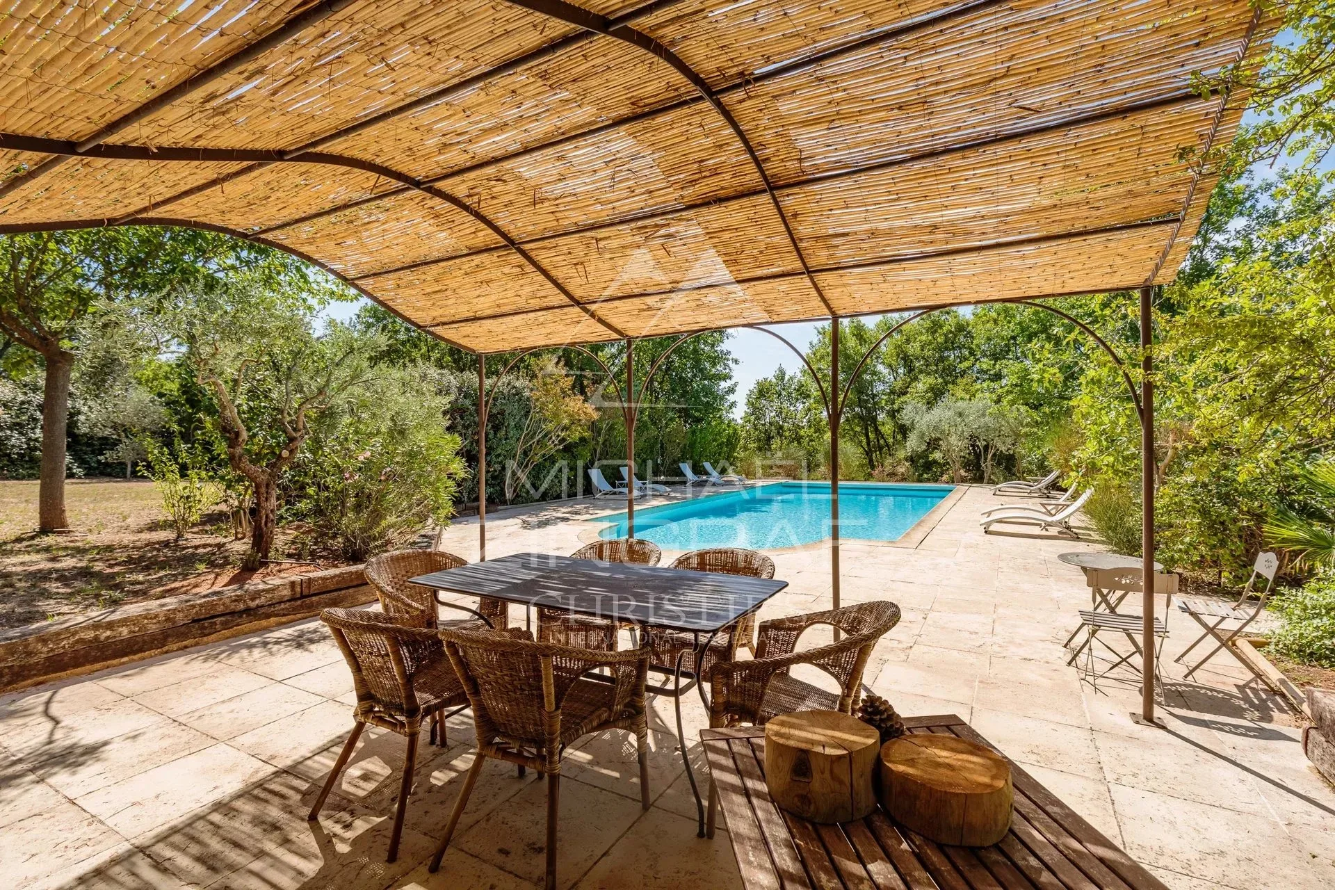 Roussillon - Charmante maison avec piscine - 4
