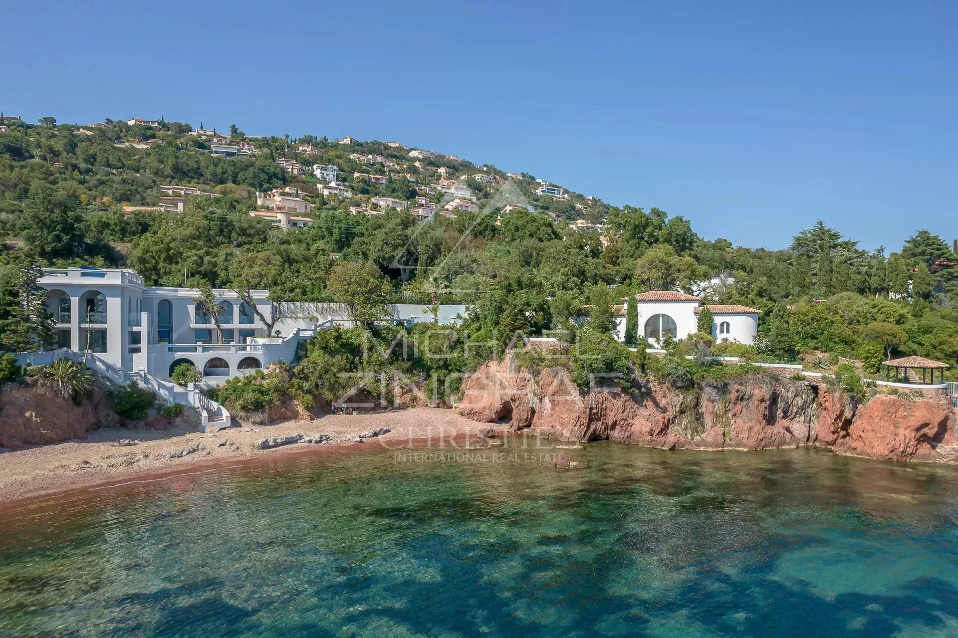 Propriétés de luxe à vendre à Saint-Raphaël