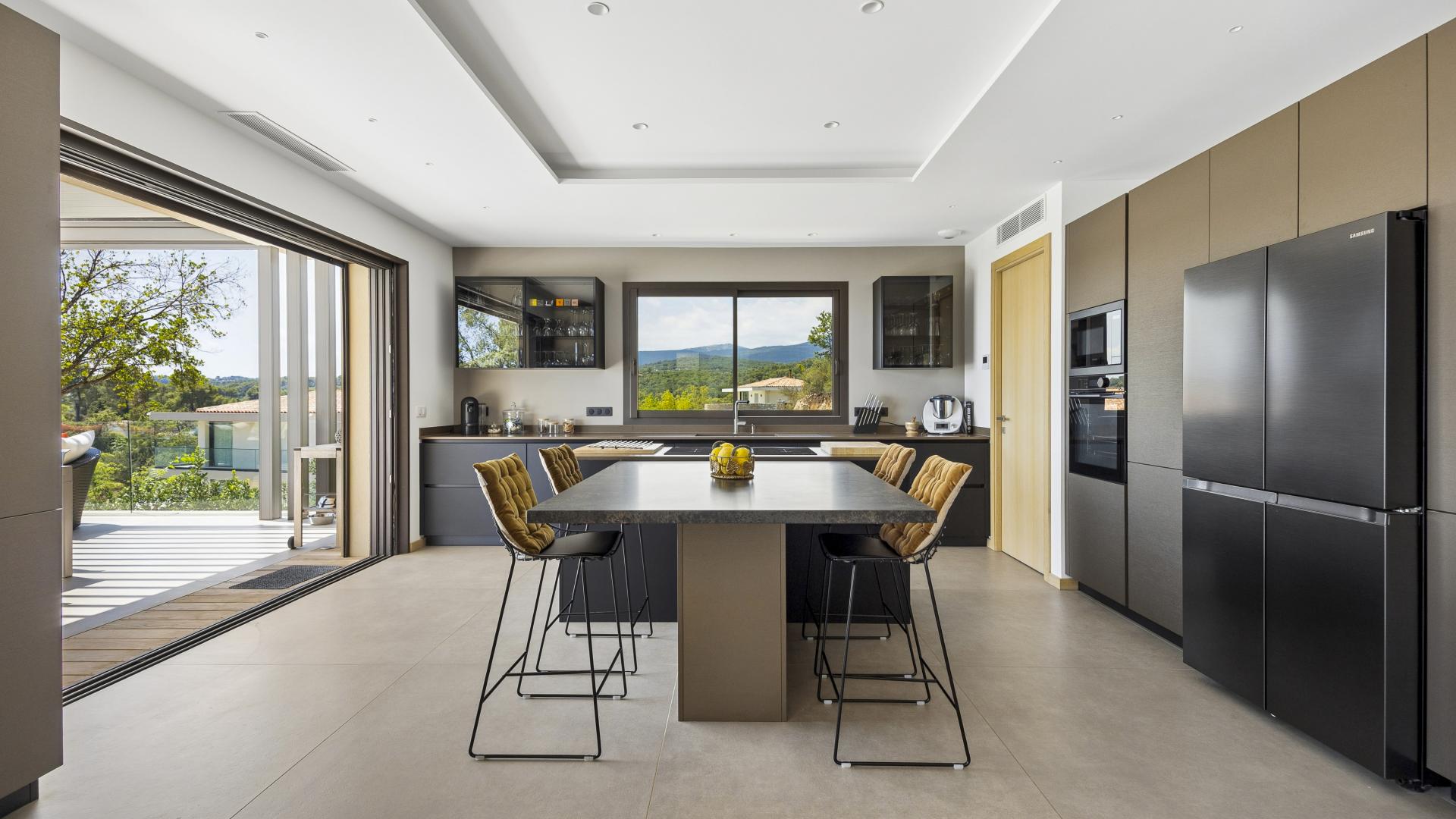 Une signature architecturale contemporaine avec panorama d'exception - 28