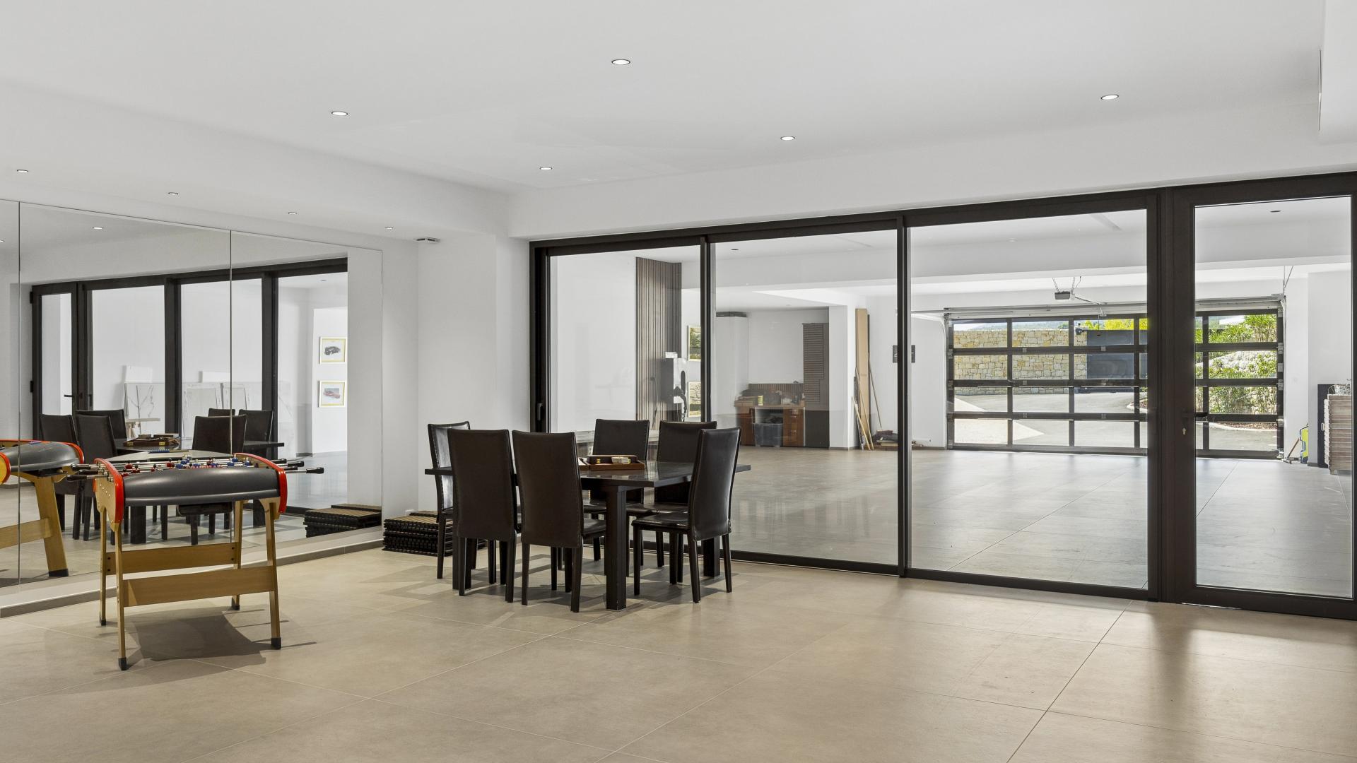 Une signature architecturale contemporaine avec panorama d'exception - 46