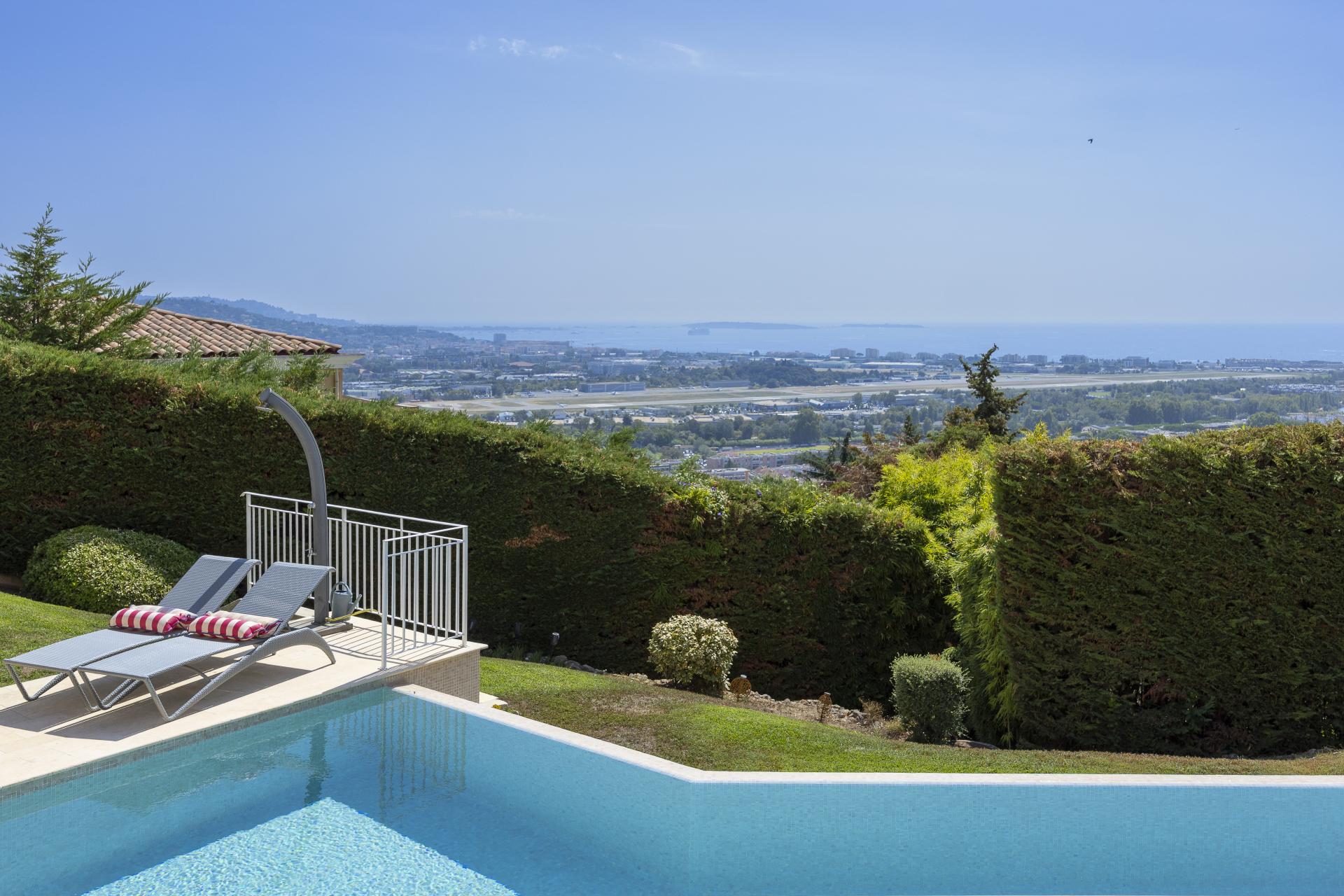 Mandelieu la Napoule - PROPRIÉTÉ VUE MER DANS DOMAINE PRIVÉ - Proche Cannes