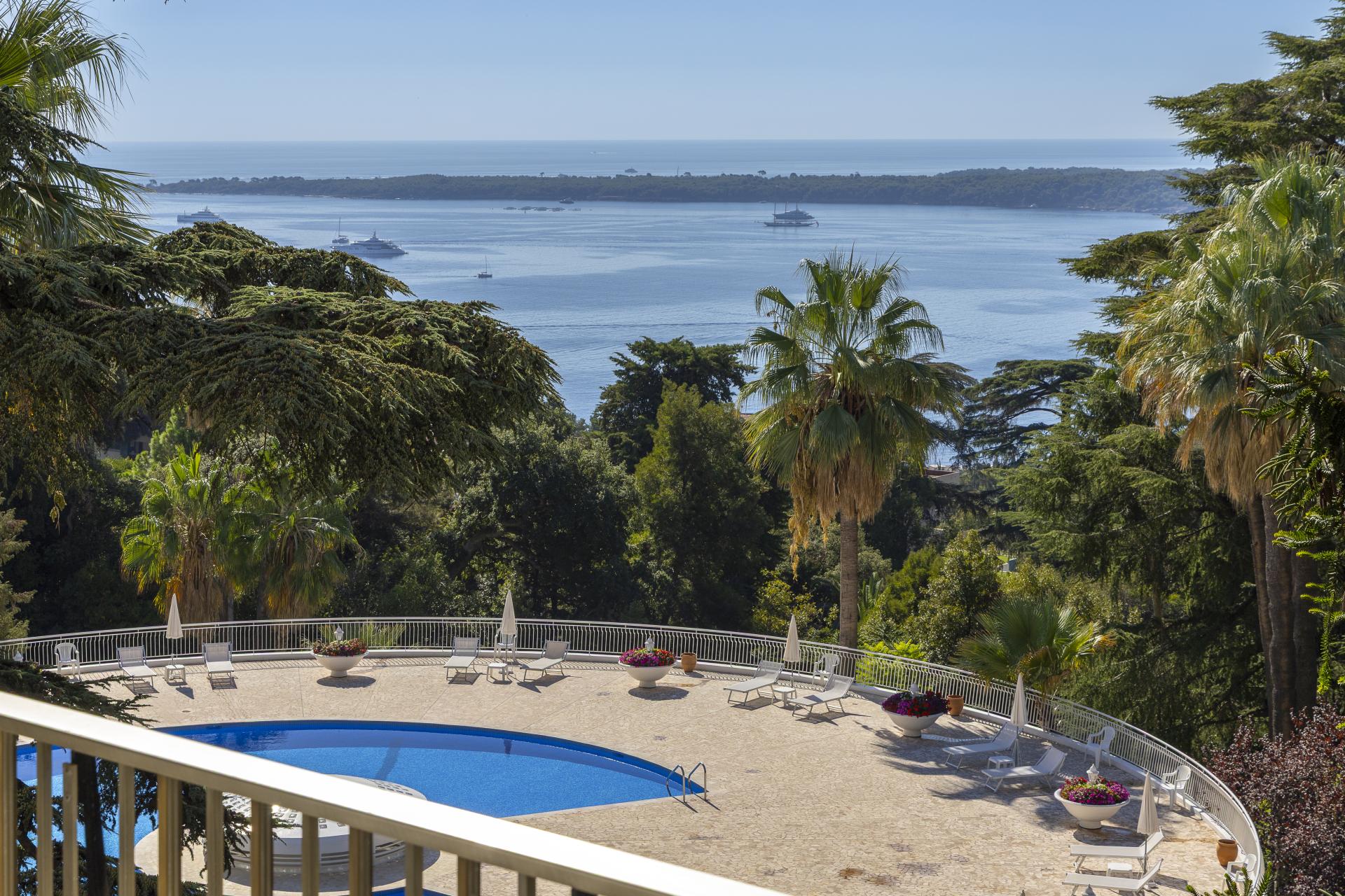 EXCLUSIVITE: Superbe appartement contemporain à la vue mer - 21
