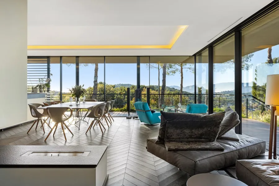 MOUGINS - BELLE CONTEMPORAINE VUE PANORAMIQUE - 3