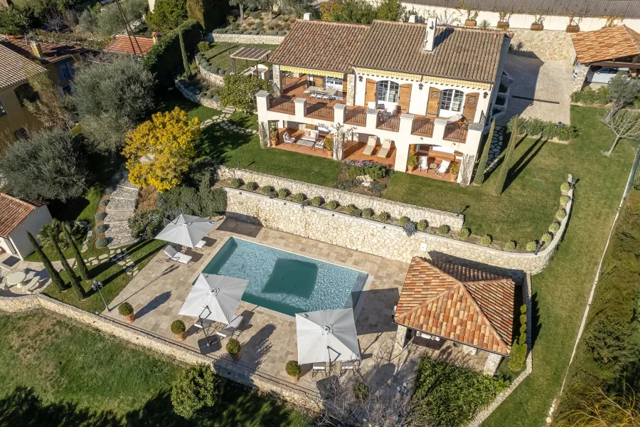 VENCE - BASTIDE PROVENCALE DE CHARME VUE PANORAMIQUE - 1