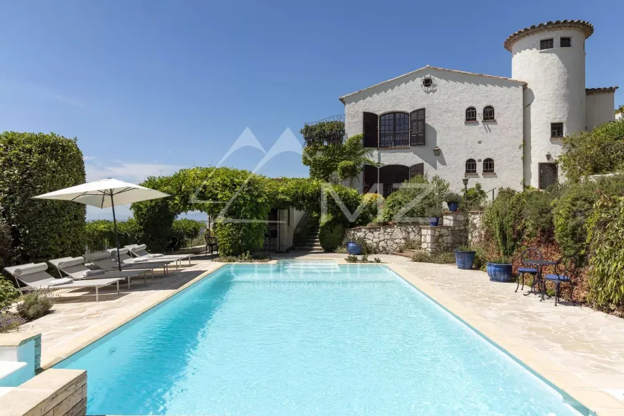 Nahe Saint-Paul-de-Vence - Schönes provenzalisches Anwesen mit Panorama-Meerblick - 1