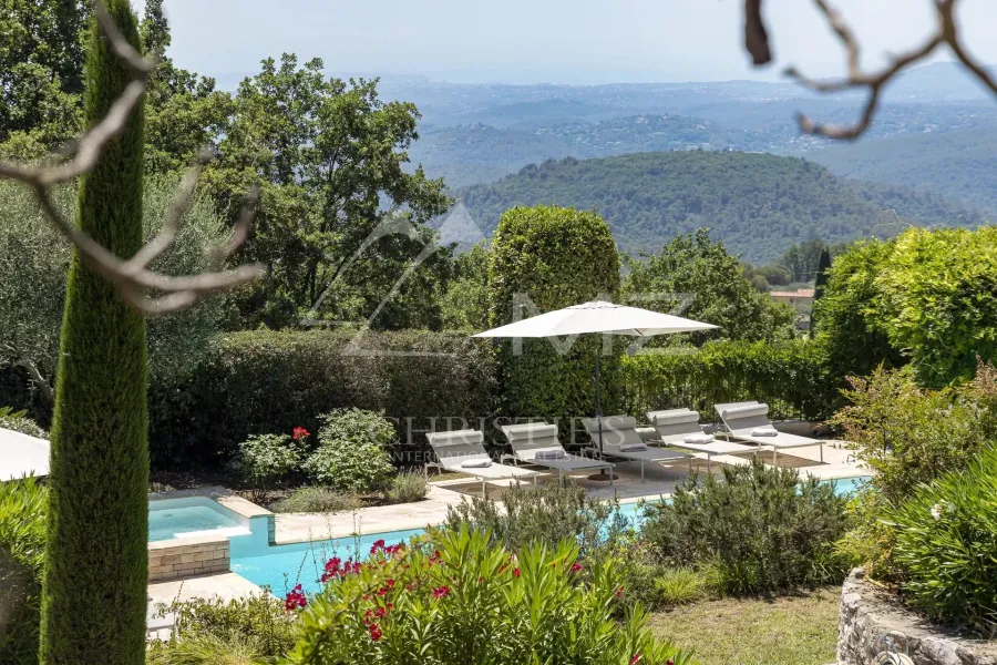 Nahe Saint-Paul-de-Vence - Schönes provenzalisches Anwesen mit Panorama-Meerblick - 3