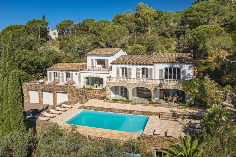 Grimaud - Bastide Provençale entièrement rénovée - 1