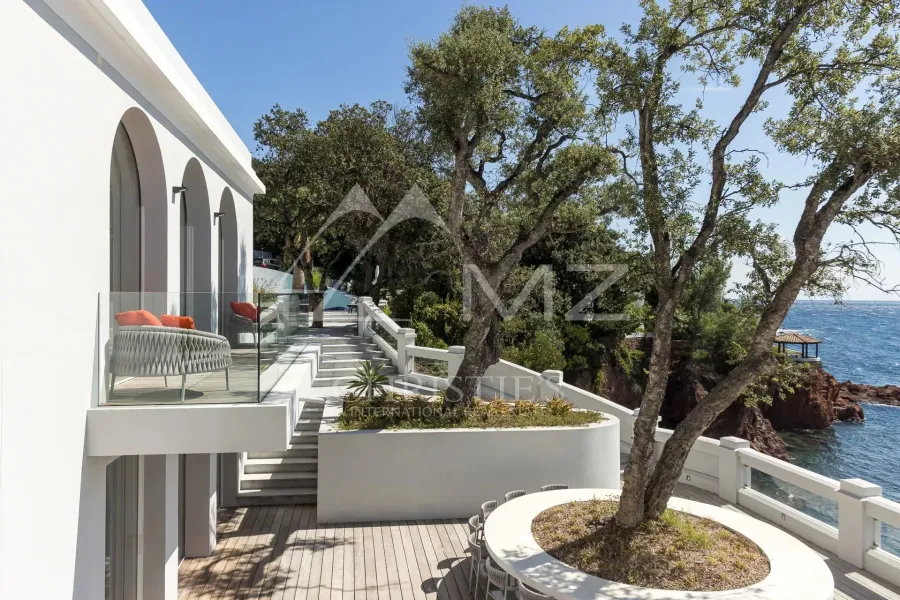 Proche Cannes - Villa pieds dans l'eau - 7