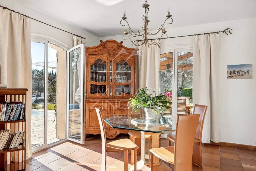 Villa Provençale d’Exception avec Vue Dégagée et Jardin de 4 375 m² à Plascassier - 7