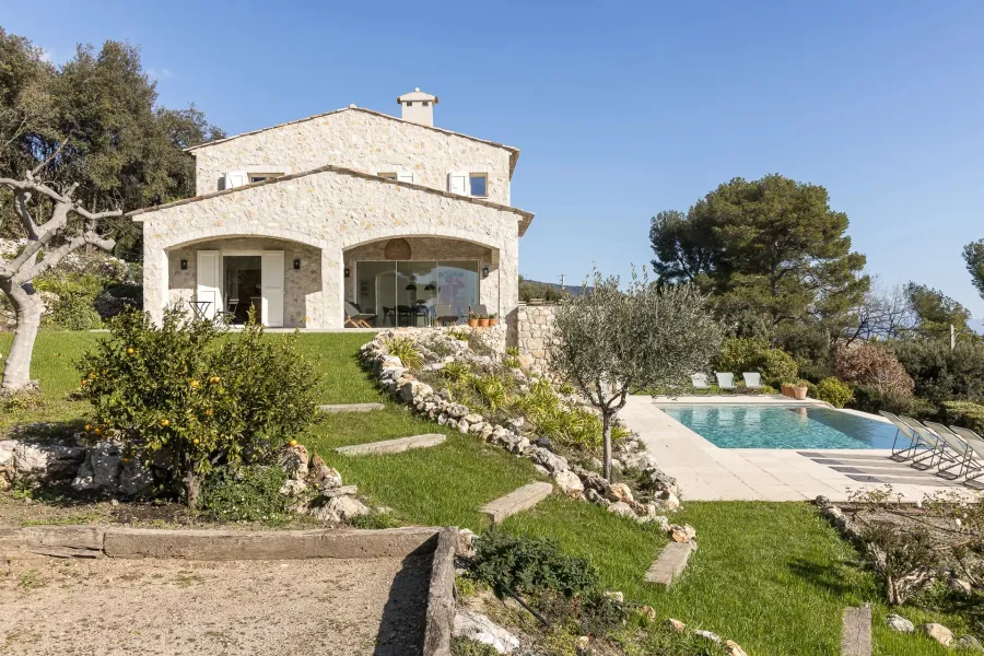 Tourrettes sur Loup - Bastide Provençale avec vue mer - 4