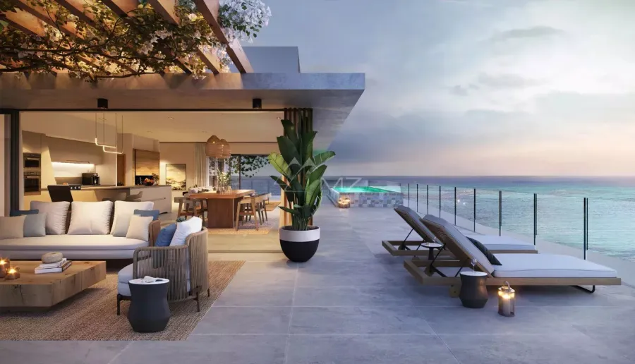 BALACLAVA: Penthouse pieds dans l'eau avec vue imprenable